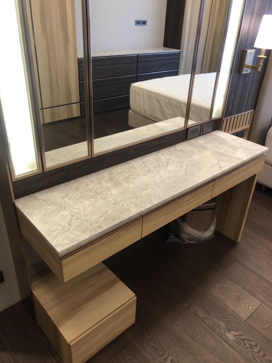 新安格拉珍珠仿古-檯面