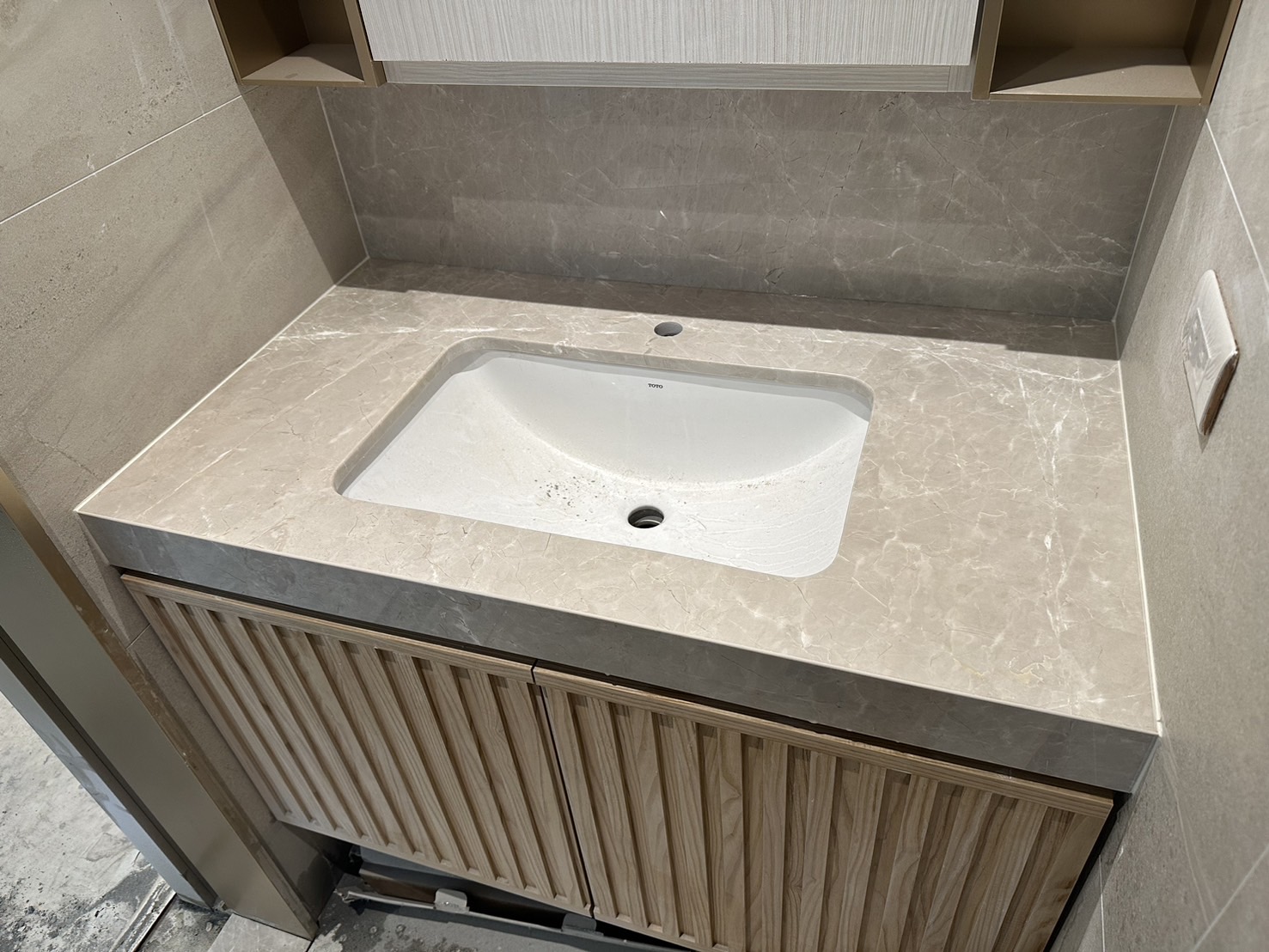 杜布尼克灰-檯面