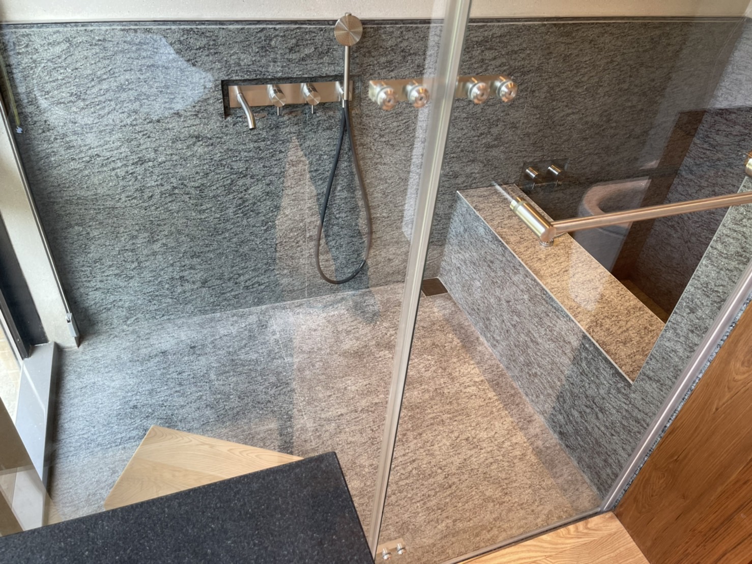 橄欖綠燒仿-浴缸