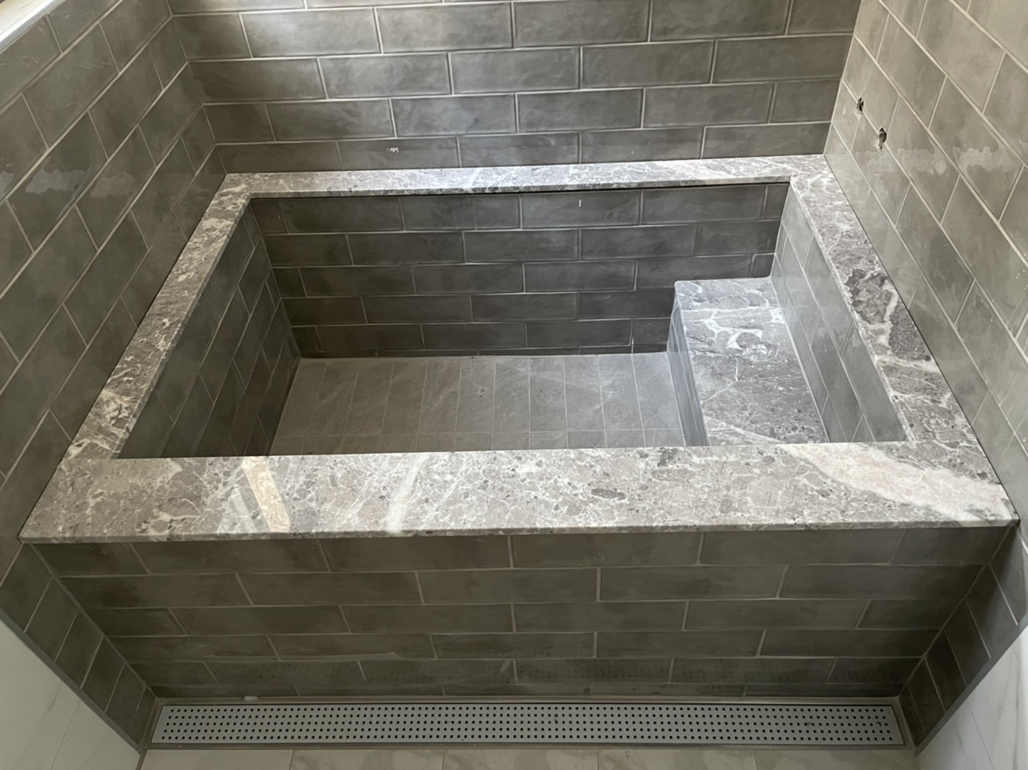 雅典娜灰-浴缸蓋板