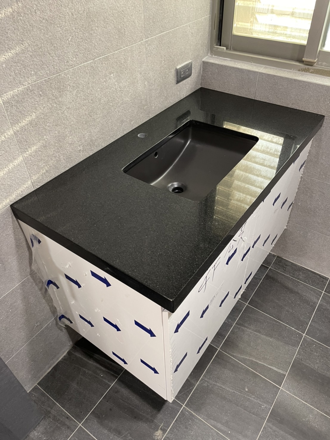 印度黑-洗手檯面