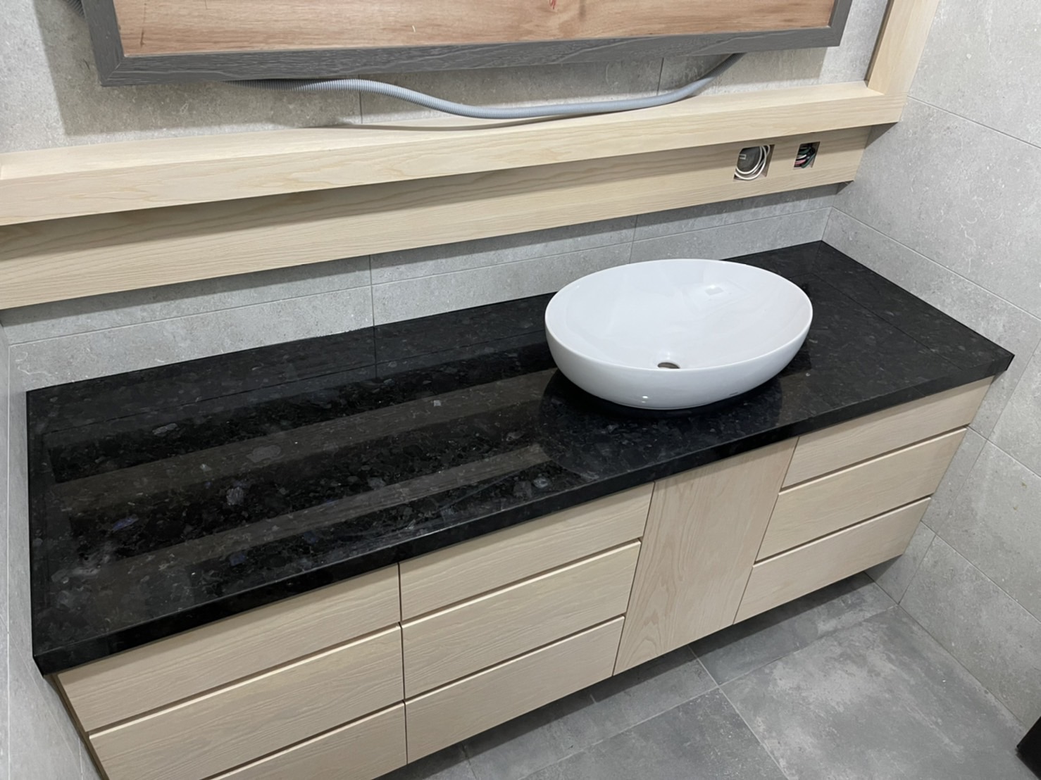 藍寶石-洗手檯面