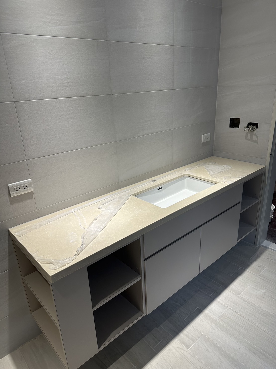 路易米黃-洗手台