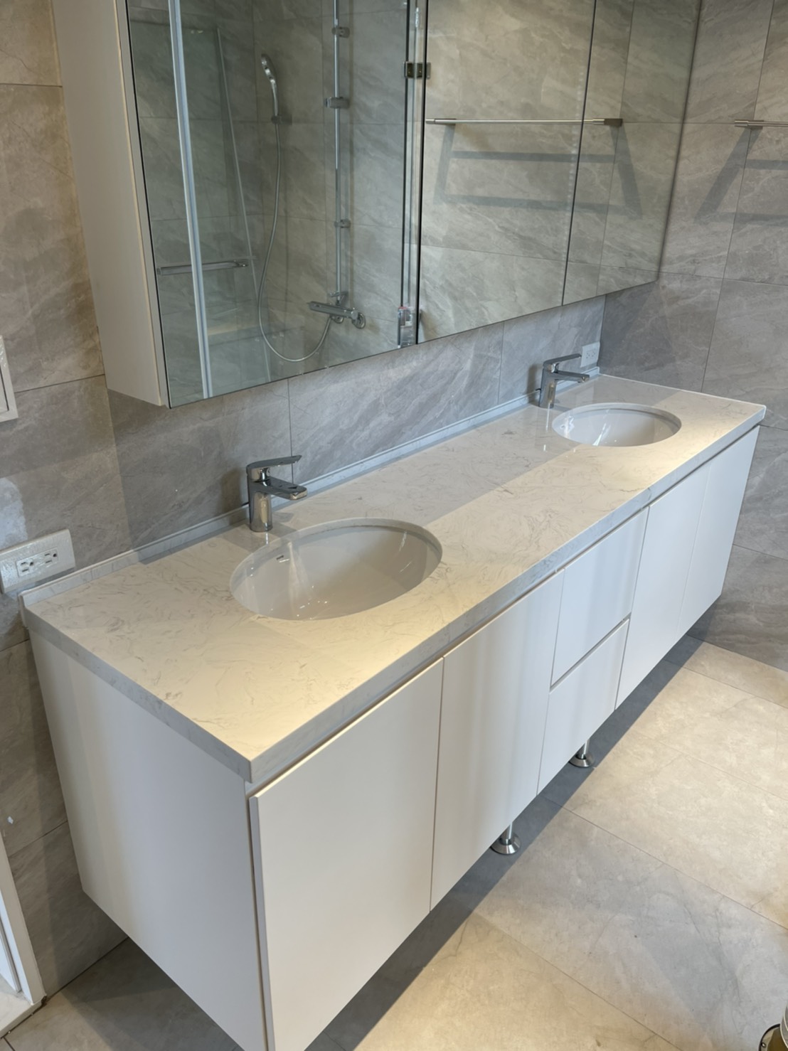 雅士白-洗手檯面