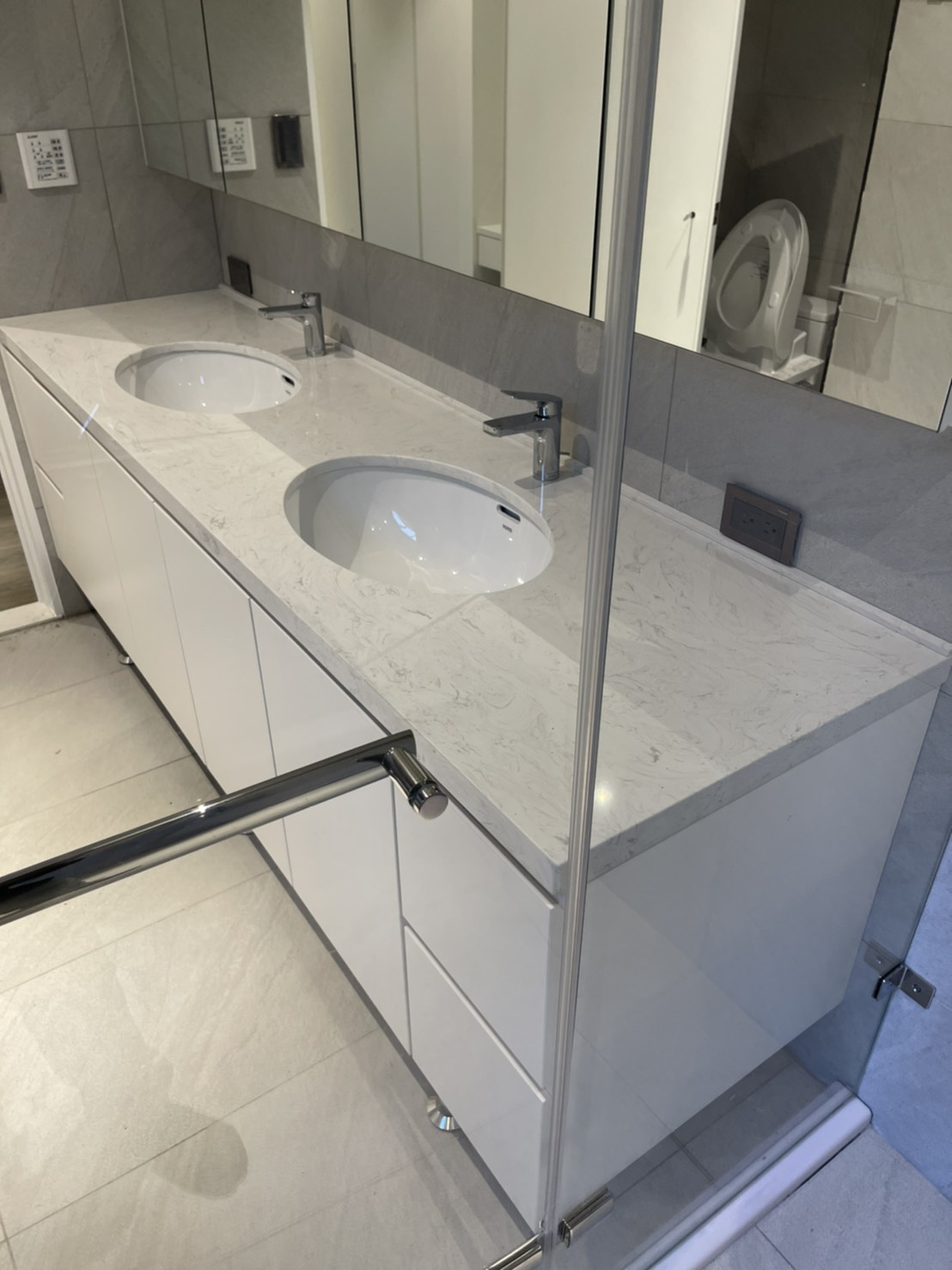 雅士白-洗手檯面