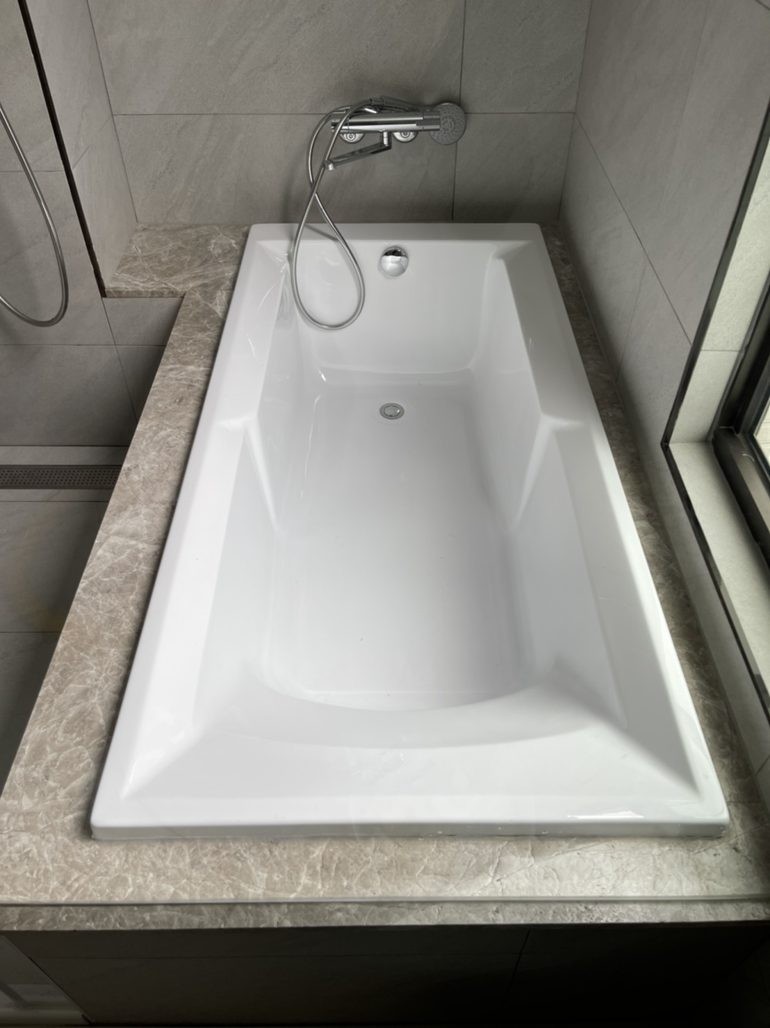 安格拉珍珠仿古面-浴缸蓋板