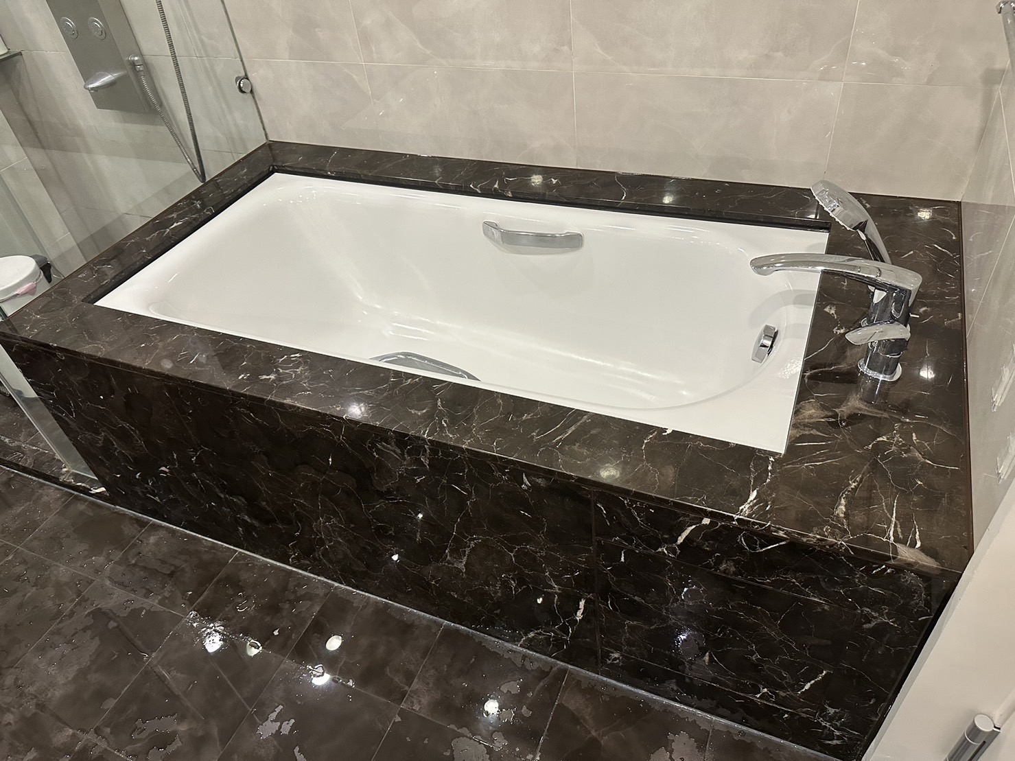 黑金鋒-浴缸蓋板