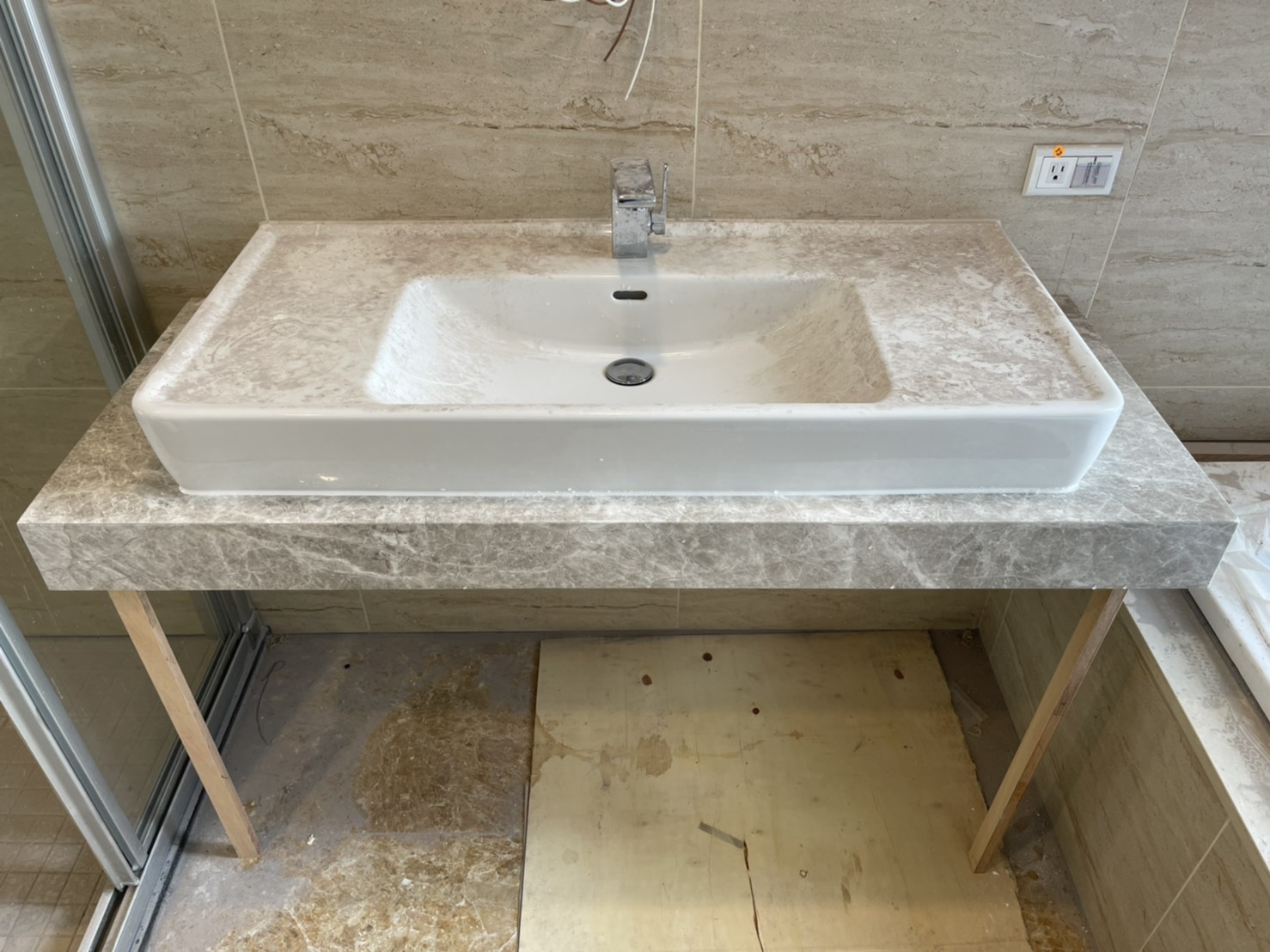 安格拉珍珠-洗手檯