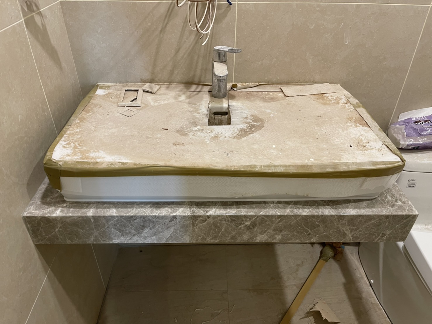 安格拉珍珠-洗手檯