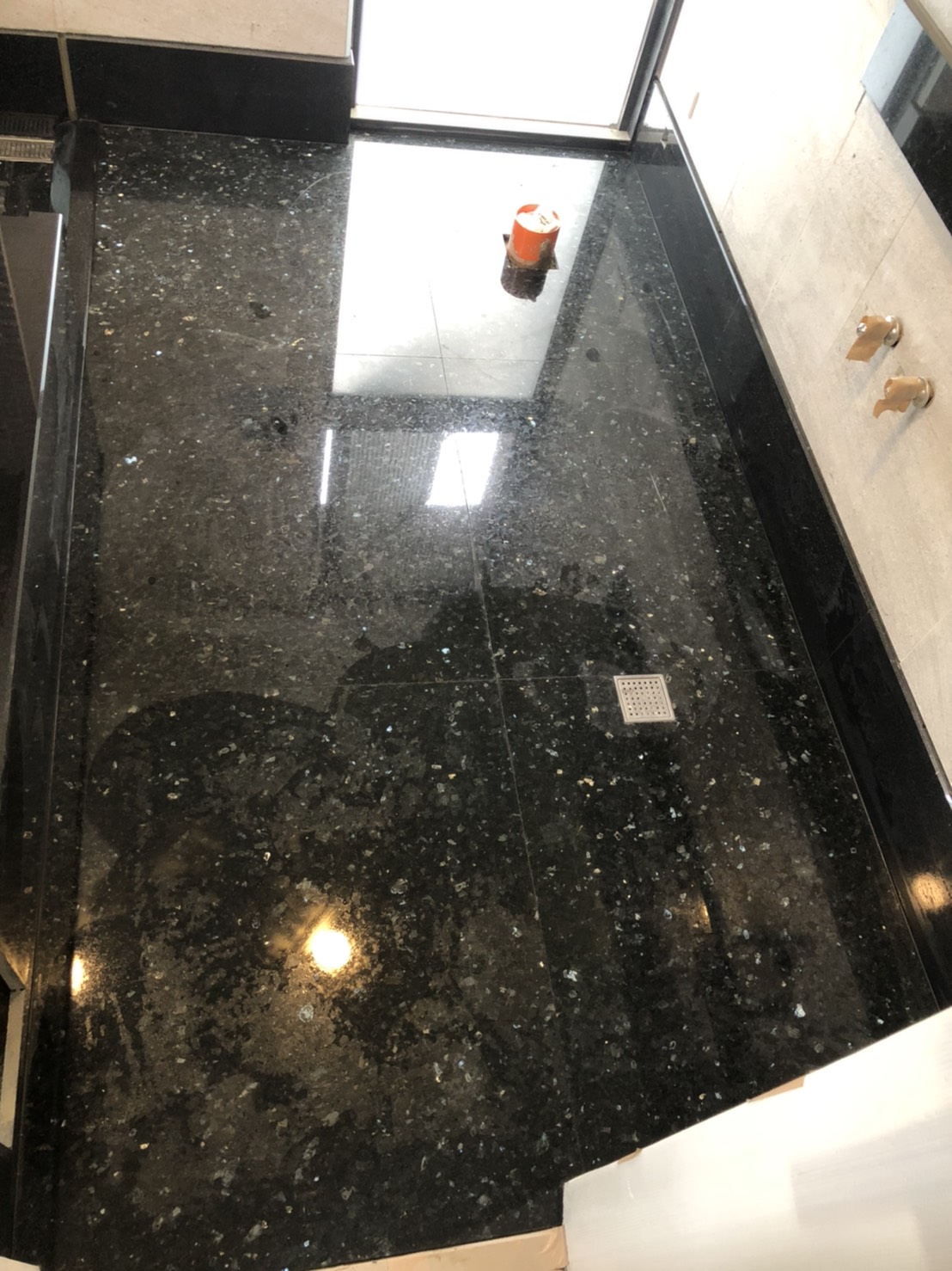 黑珍珠-浴室地坪