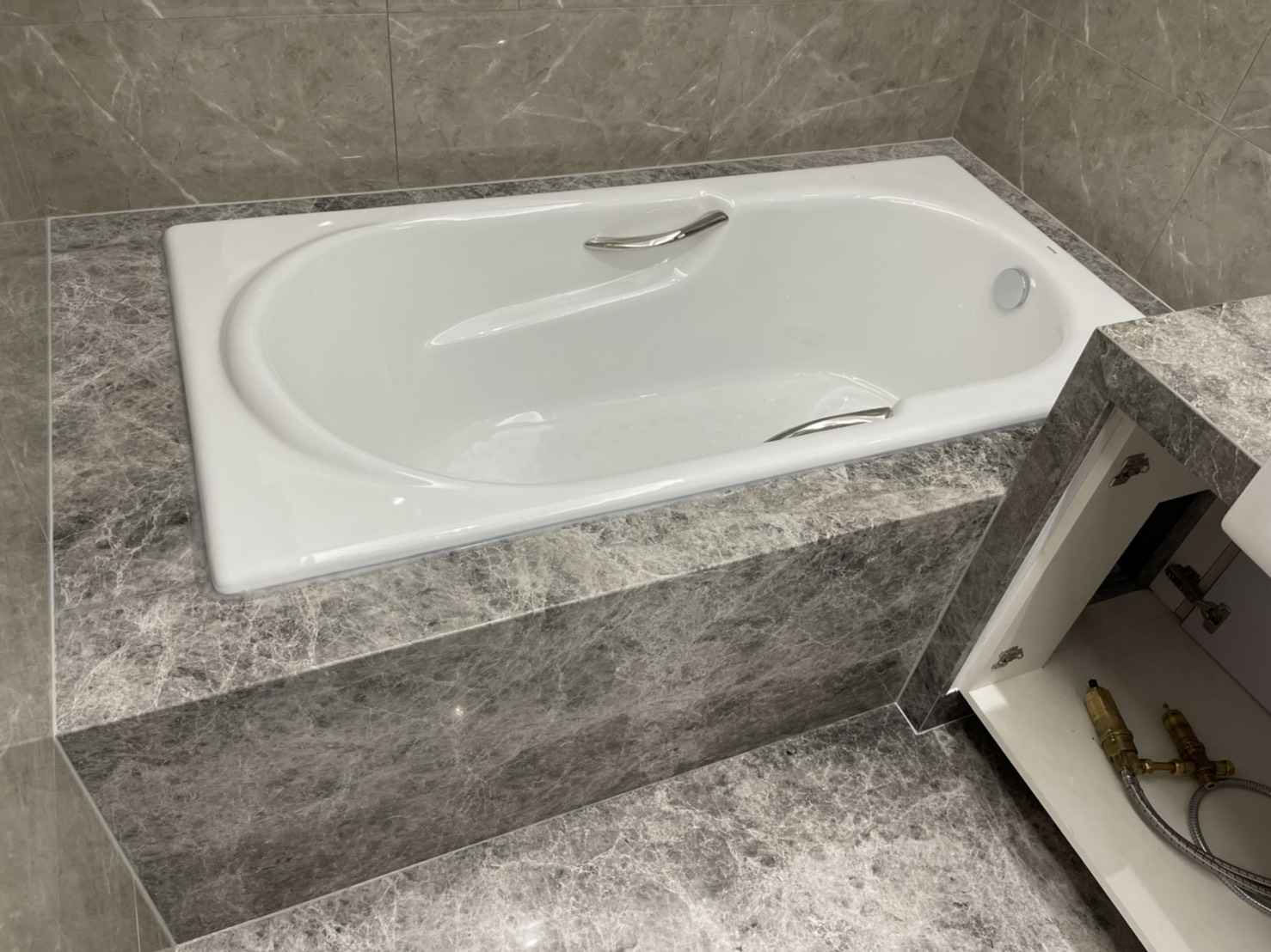 賽爾灰-浴室檯面