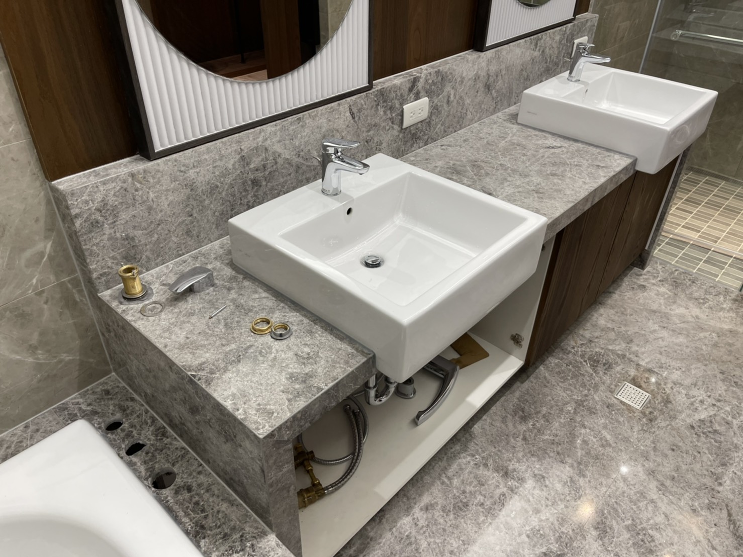 賽爾灰-浴室檯面