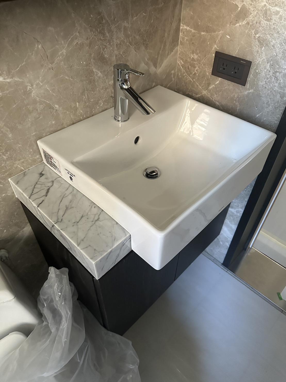 小雕刻白-洗手台