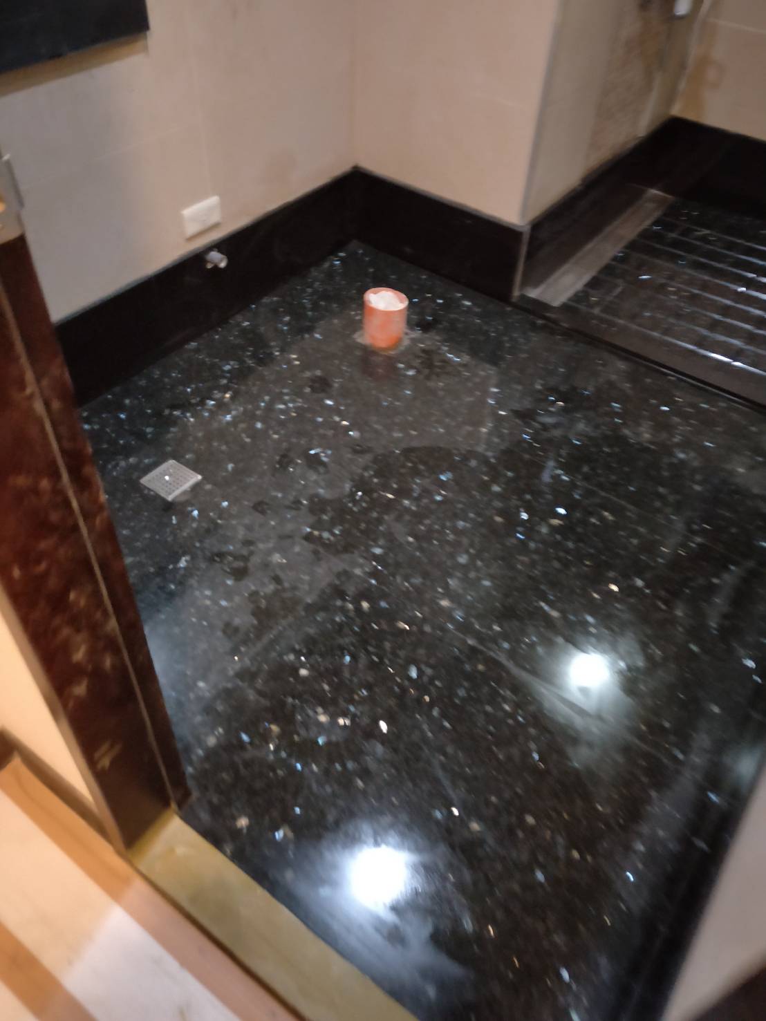 黑珍珠-浴室地坪