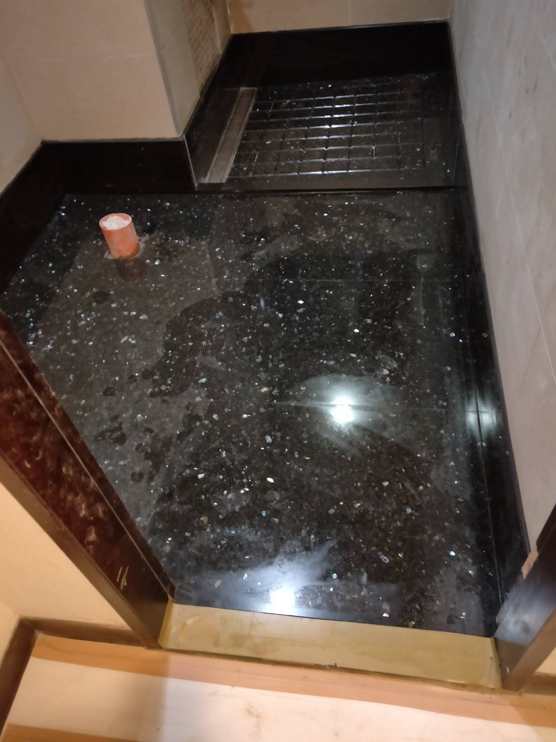 黑珍珠-浴室地坪