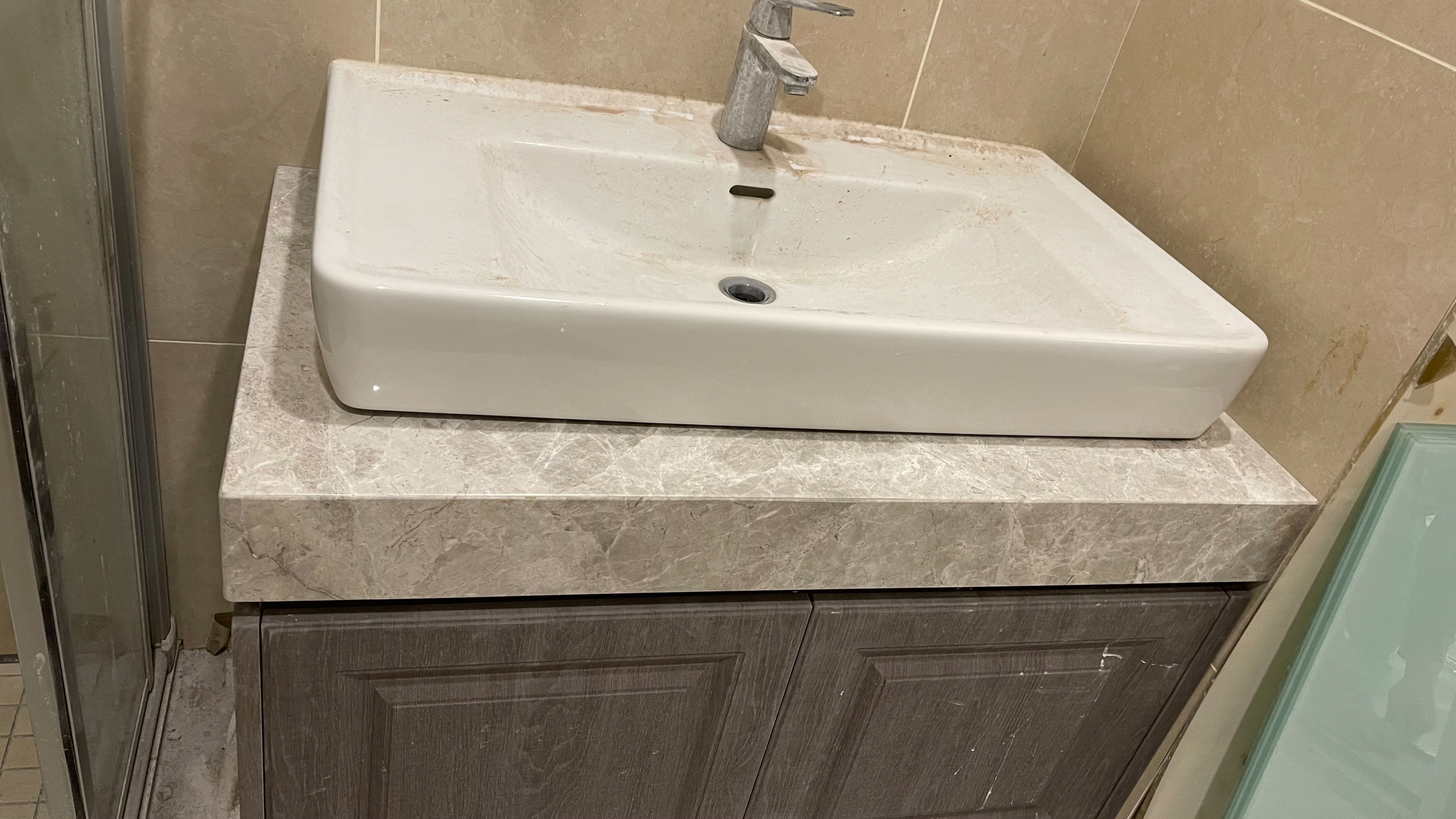 安格拉珍珠-浴室檯面