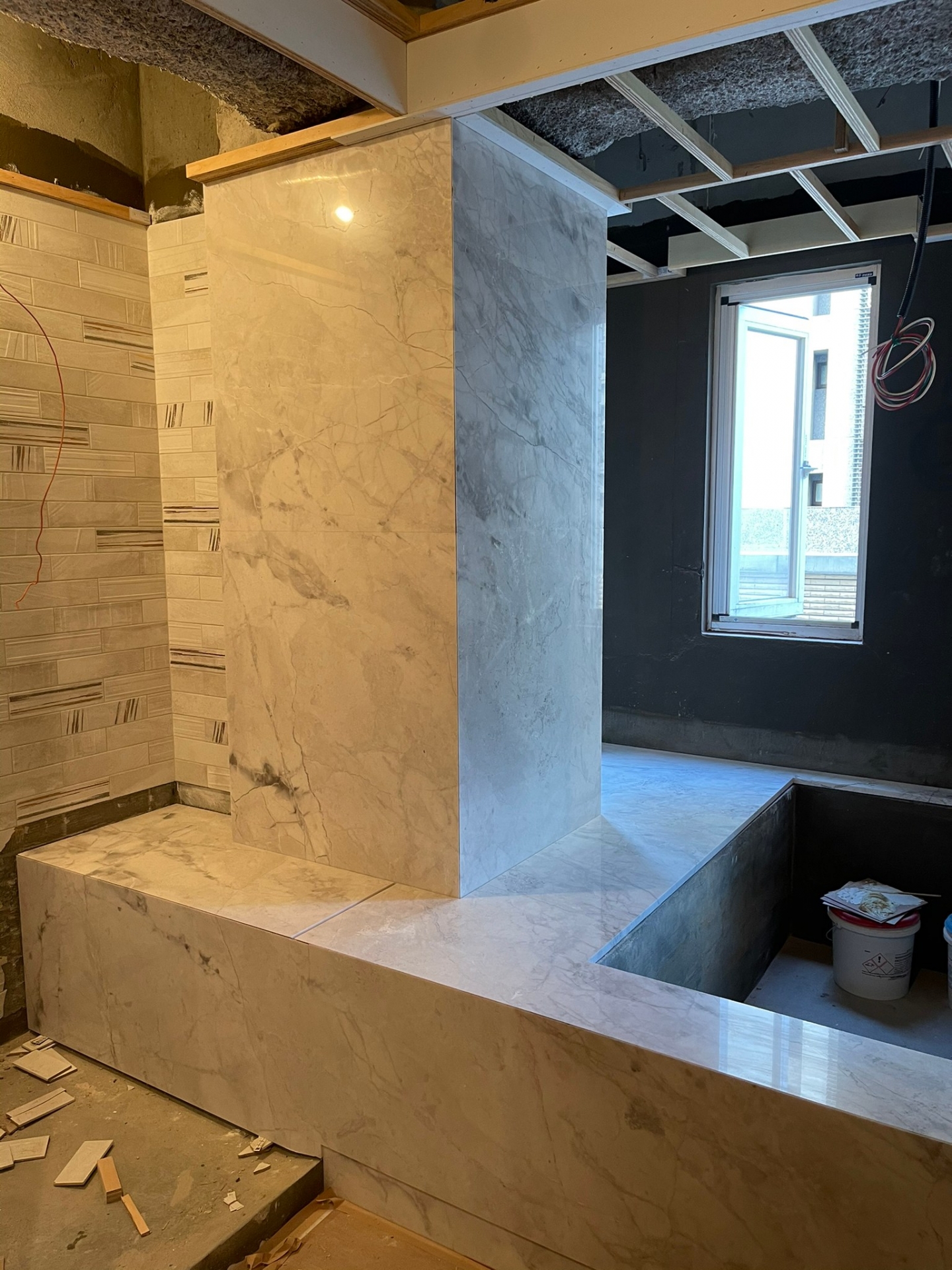 SUPER-牆面+浴缸蓋板