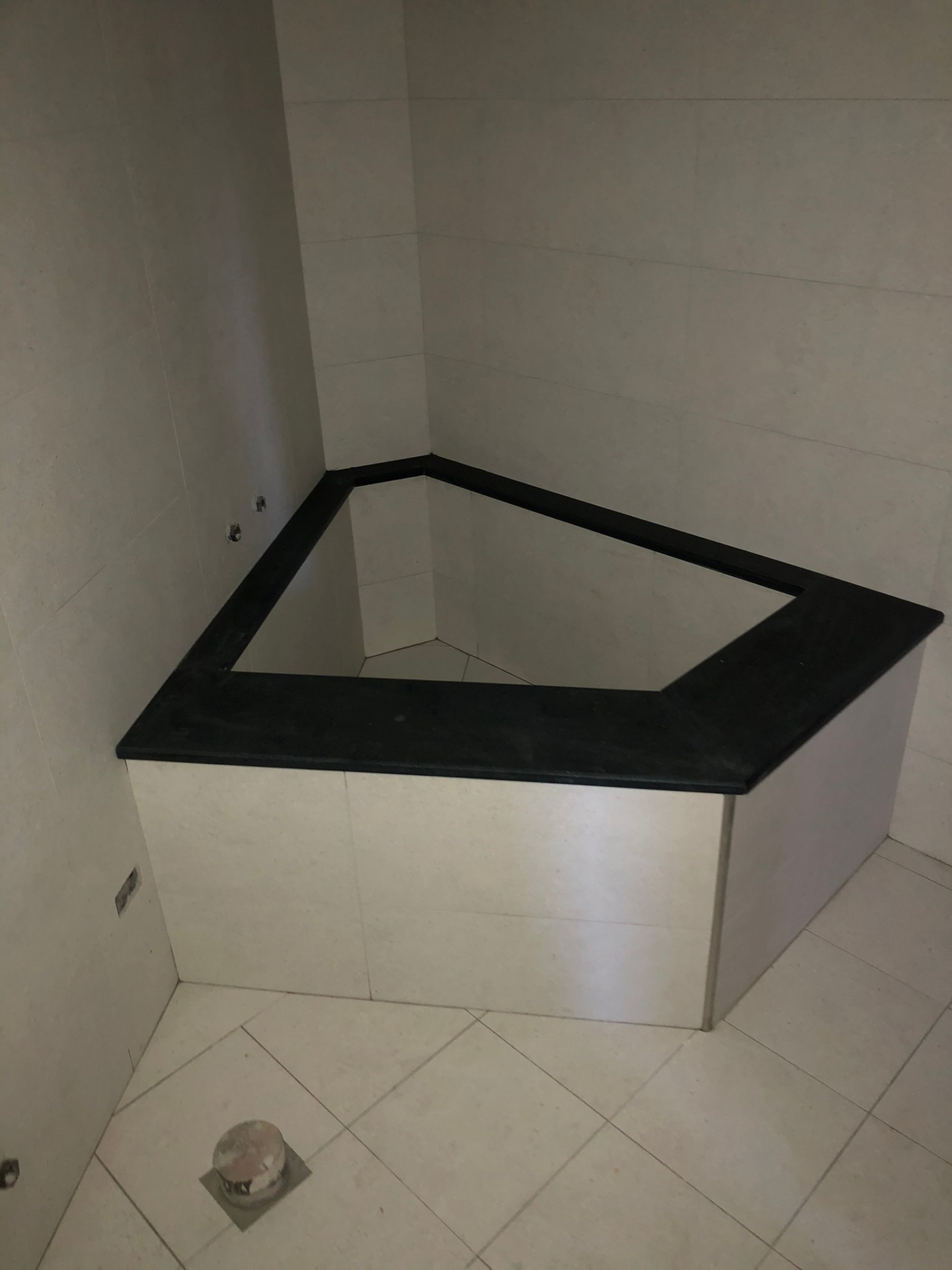 印度黑水沖仿古面-浴缸蓋板