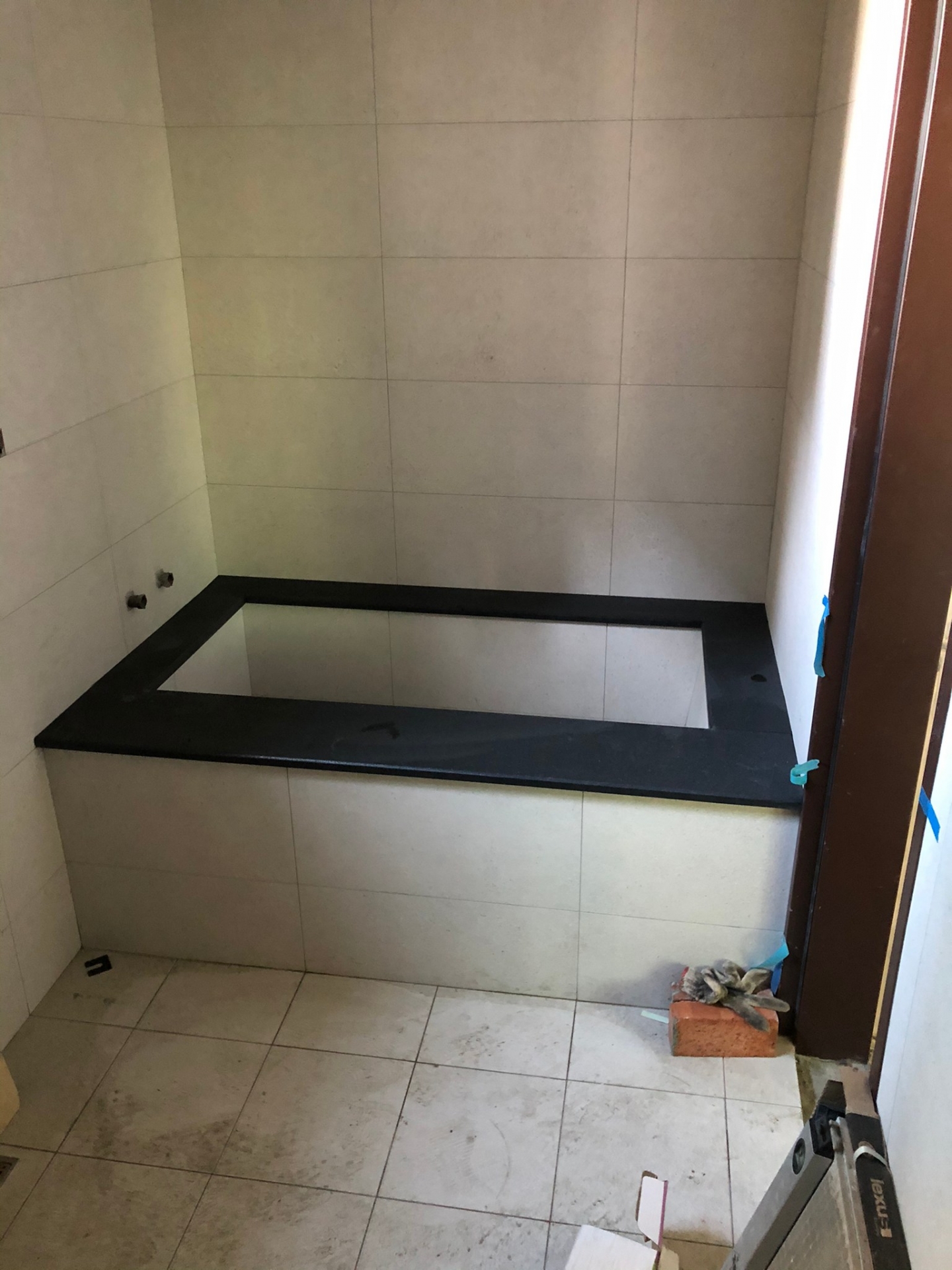 印度黑水沖仿古面-浴缸蓋板