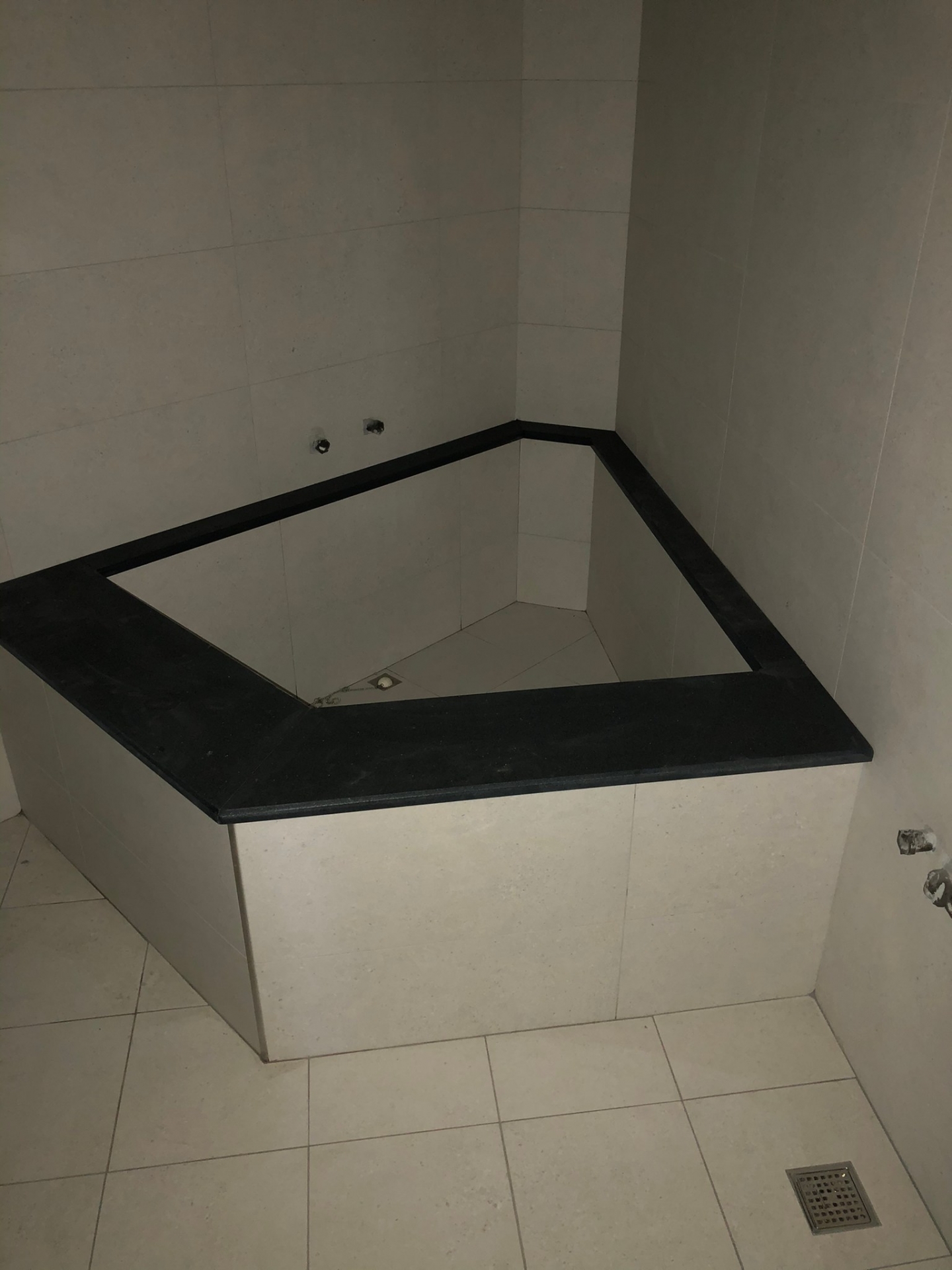 印度黑水沖仿古面-浴缸蓋板