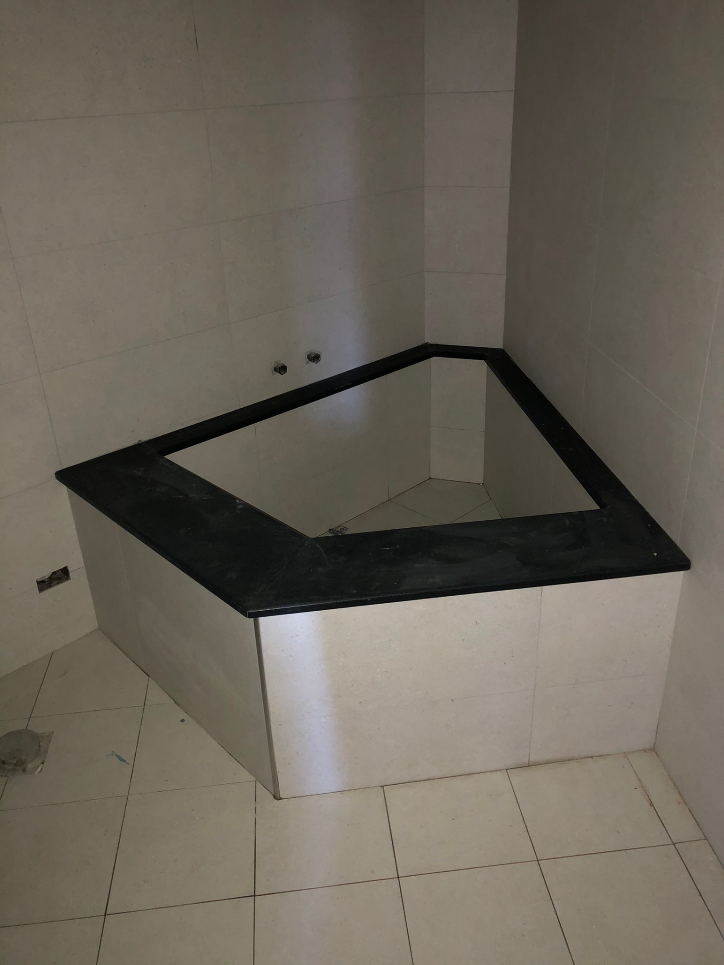 印度黑水沖仿古面-浴缸蓋板