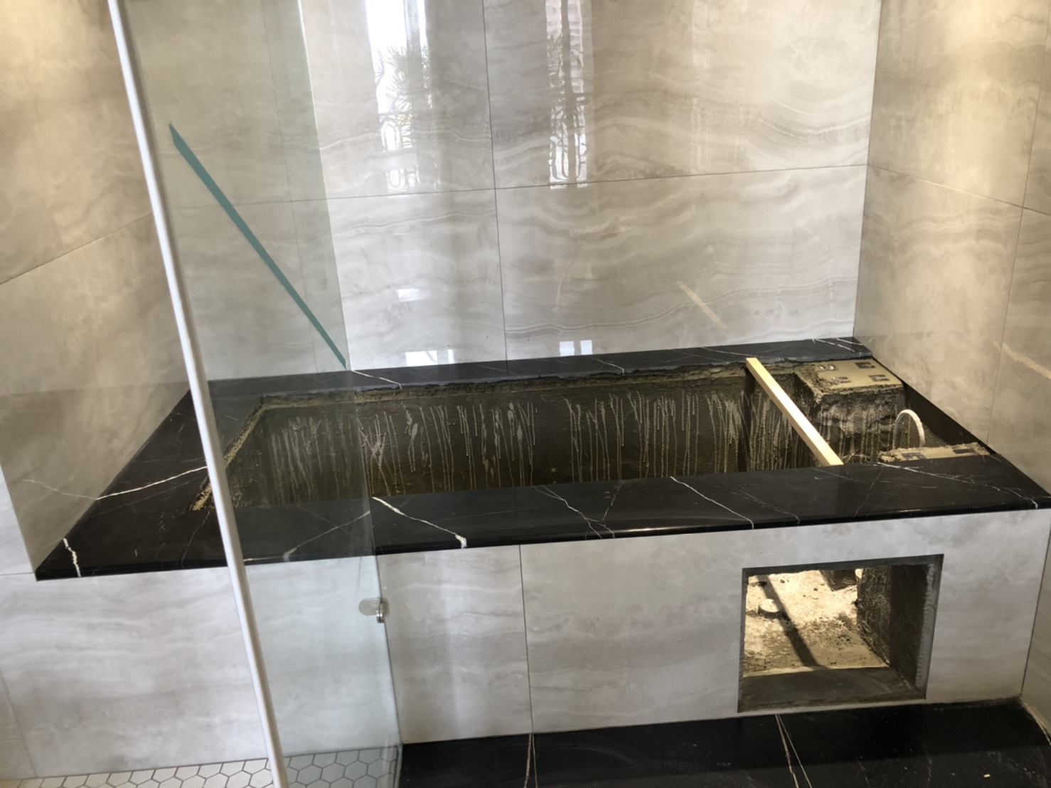 黑雲石-浴缸檯面