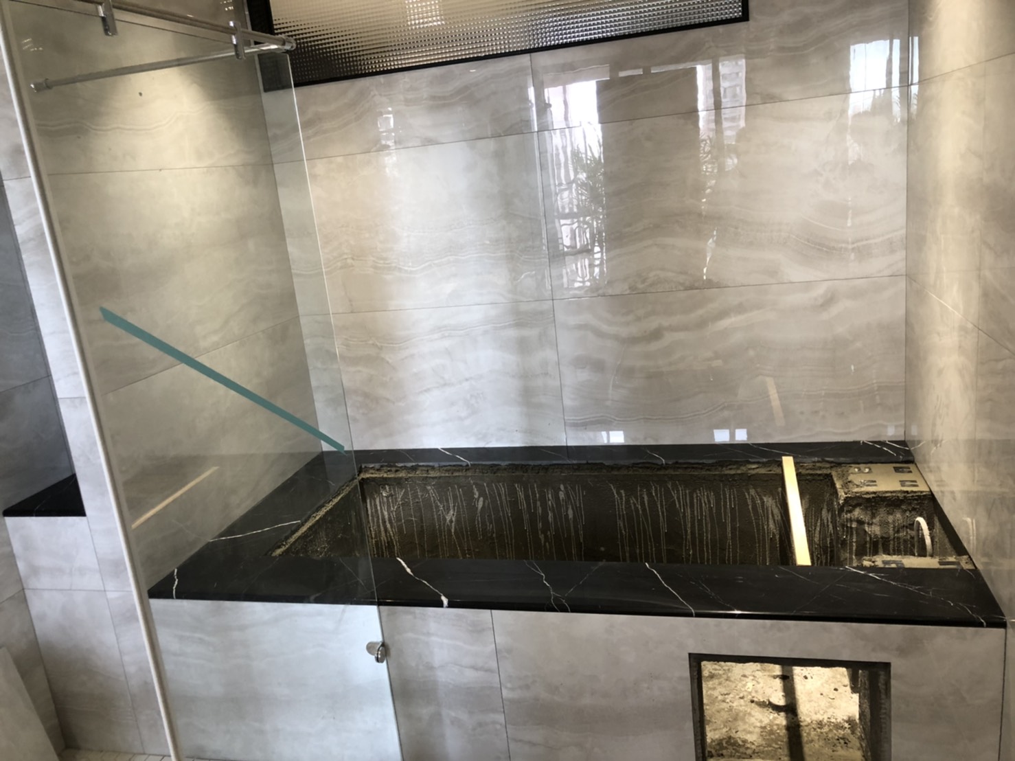 黑雲石-浴缸檯面