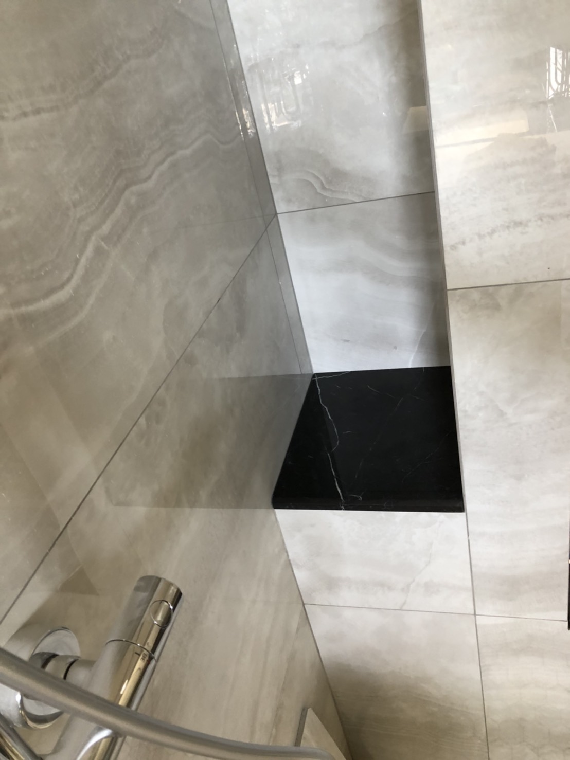 黑雲石-浴室檯面