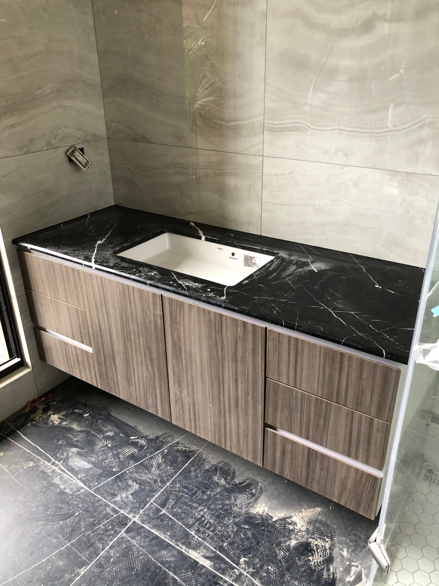 黑雲石-洗手檯面