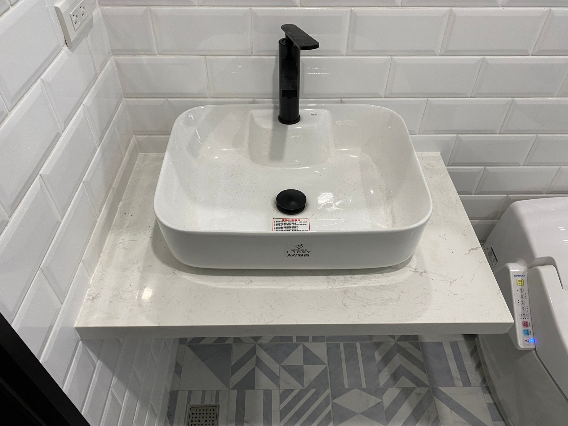 雅士白-洗手檯面