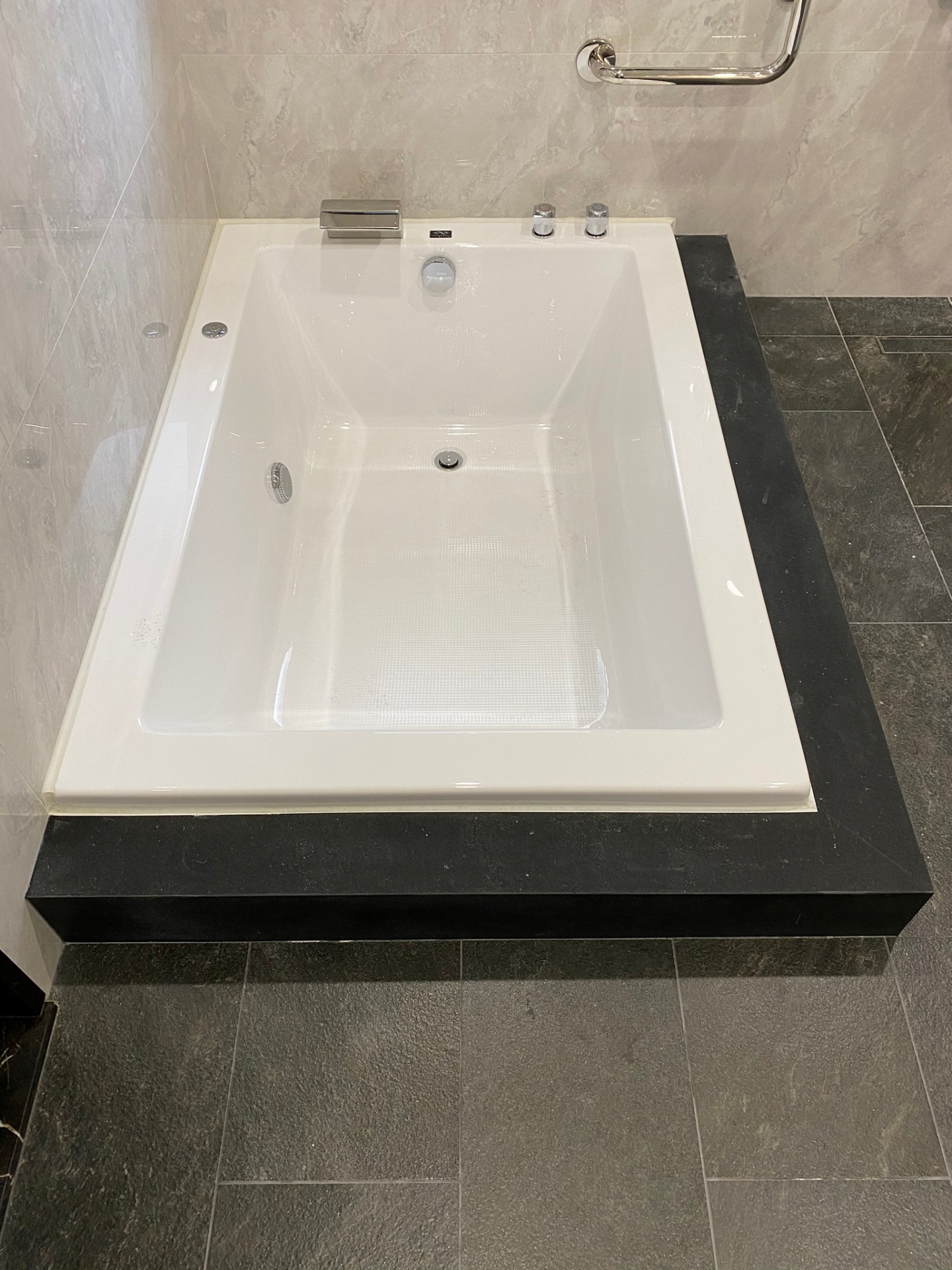 印度黑水沖面-浴缸檯面