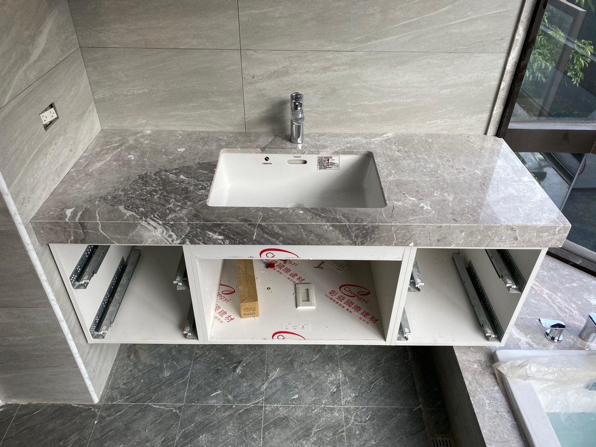 雅典娜灰-洗手台面