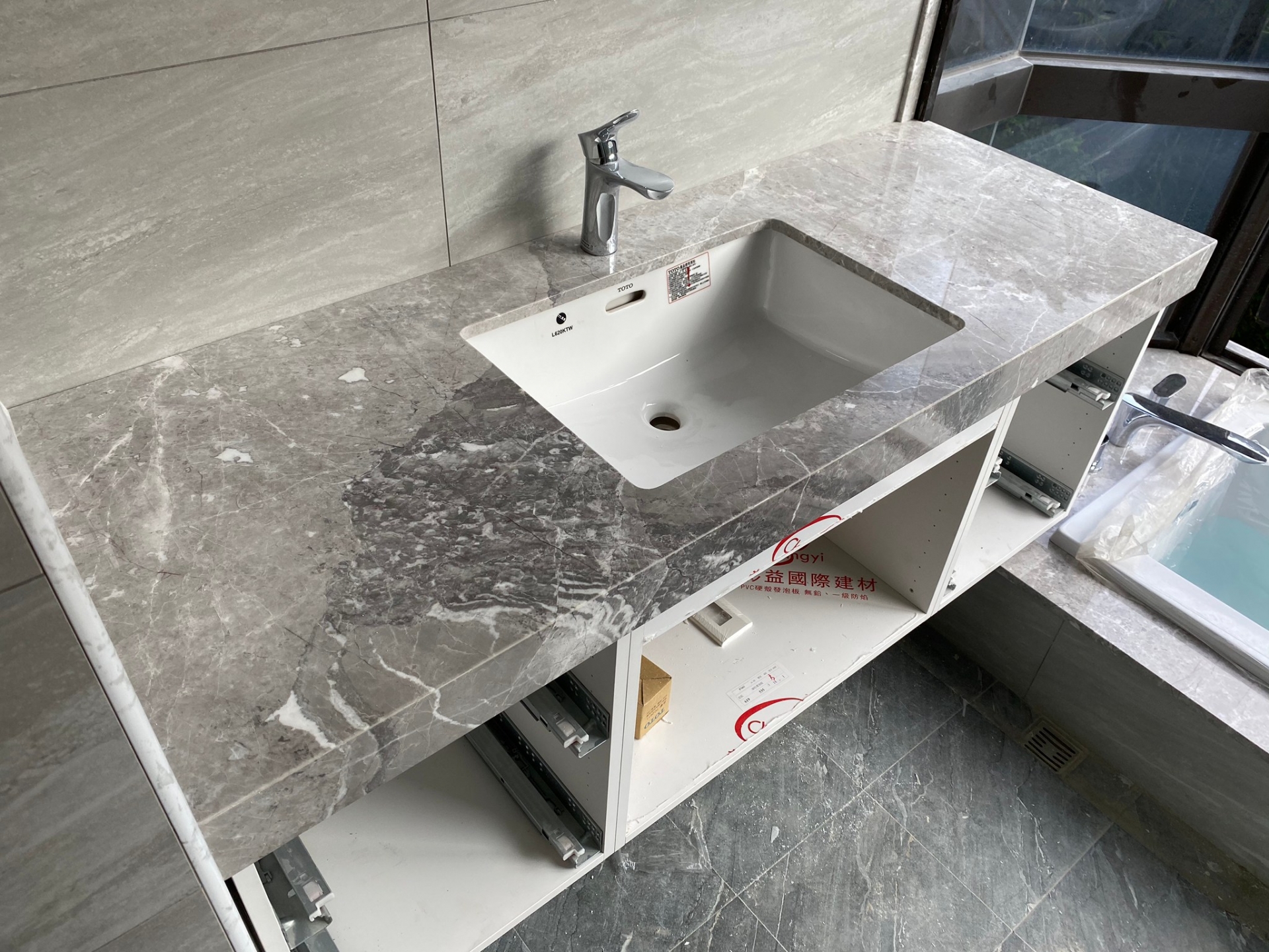 雅典娜灰-洗手台面