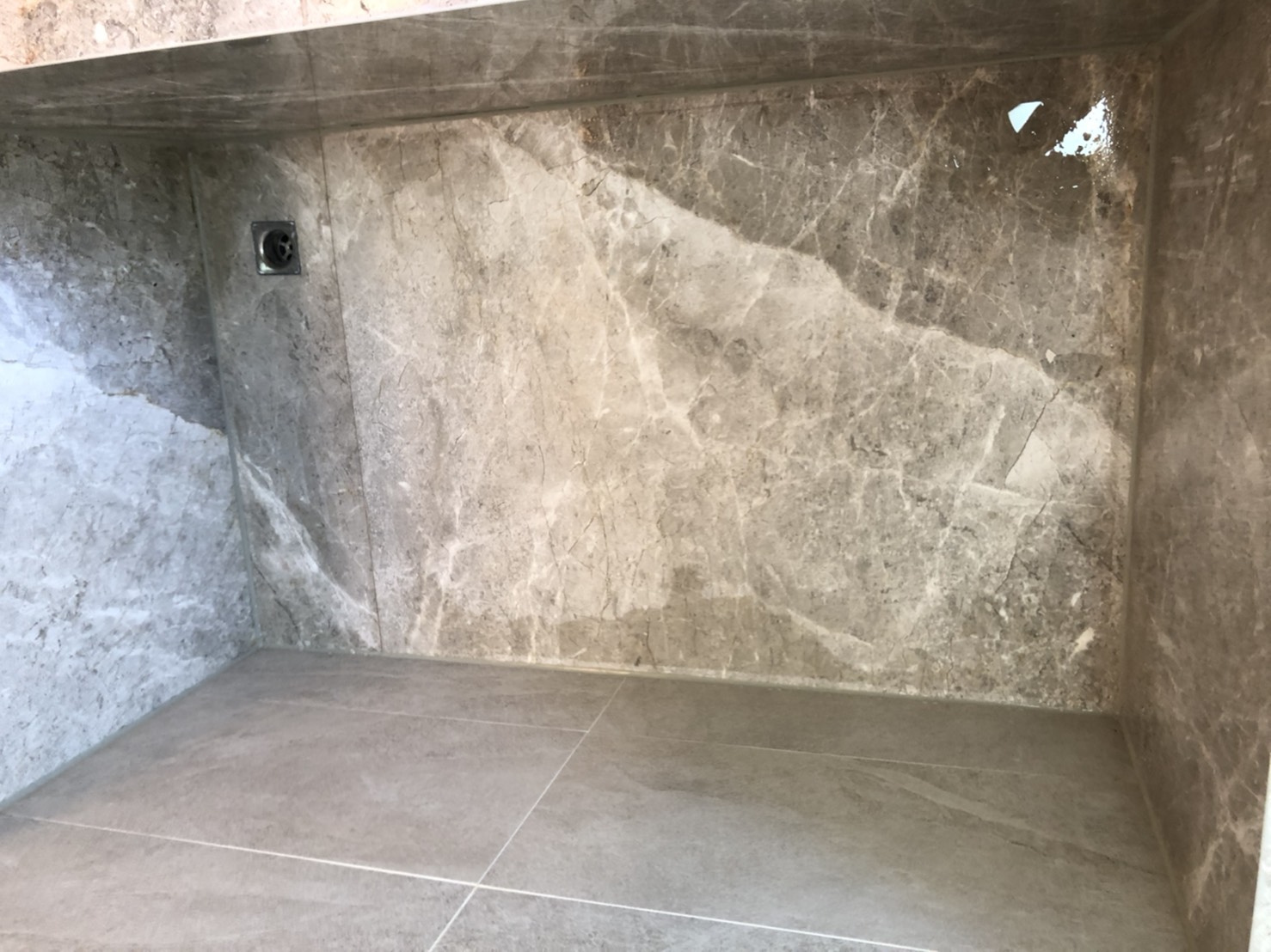 安格拉珍珠仿古面-浴缸