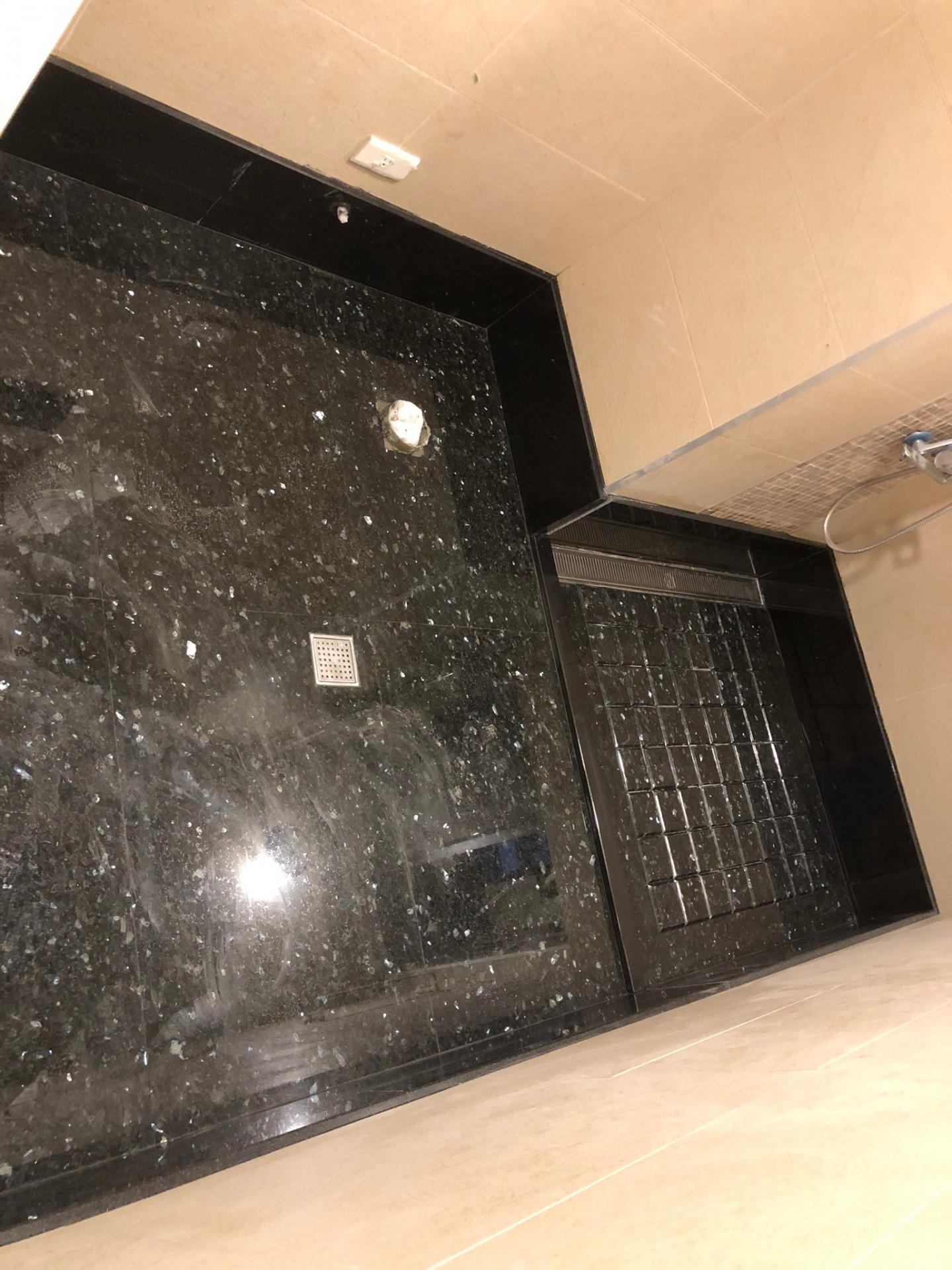 黑珍珠-浴室地坪