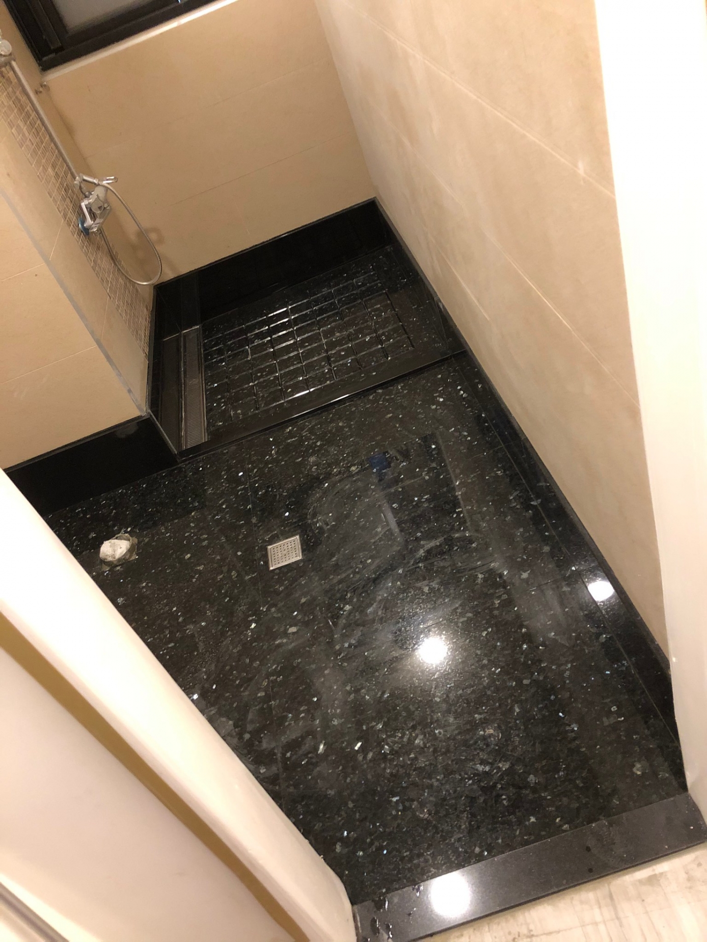 黑珍珠-浴室地坪