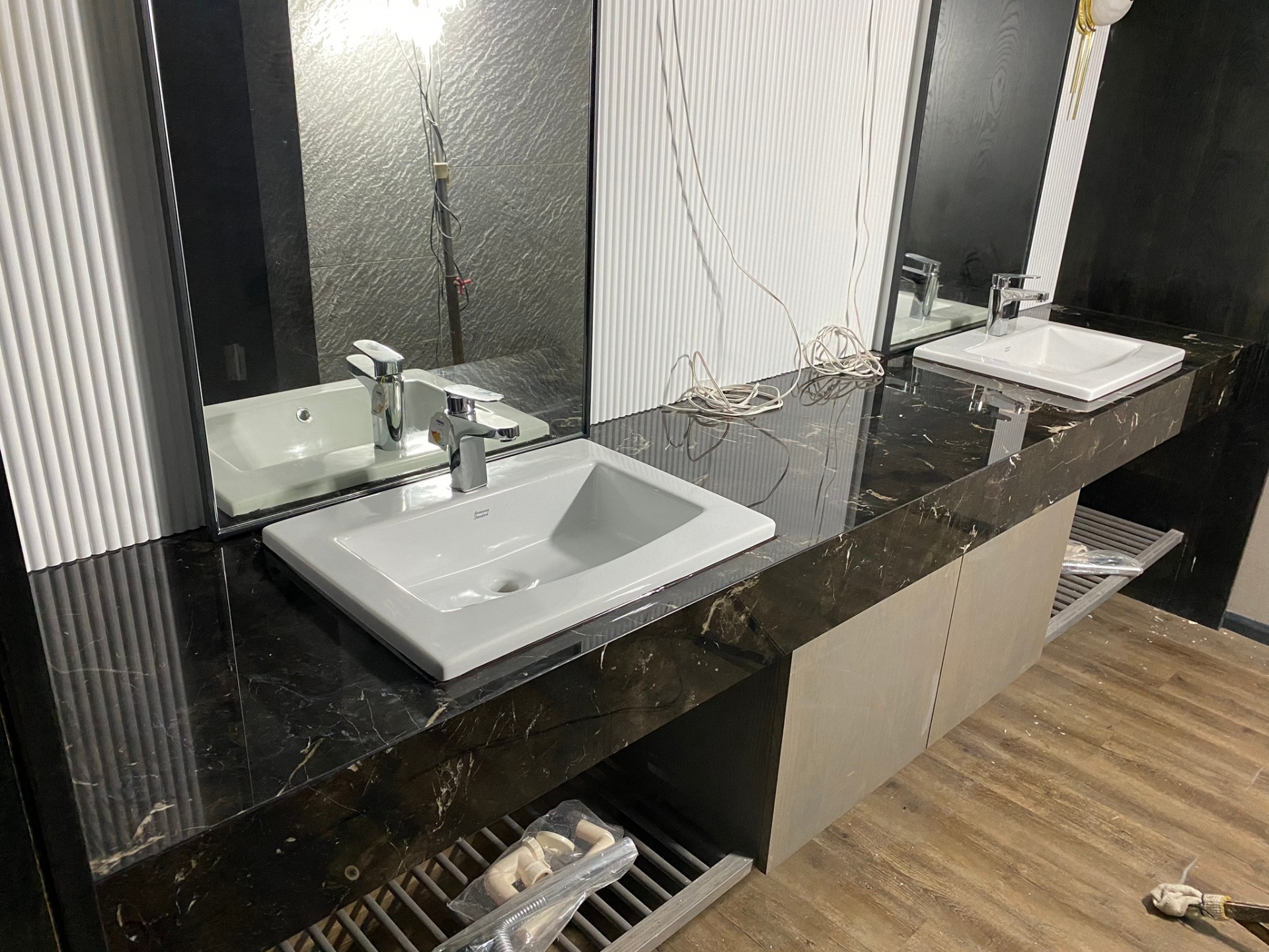 金鑲玉-洗手檯面