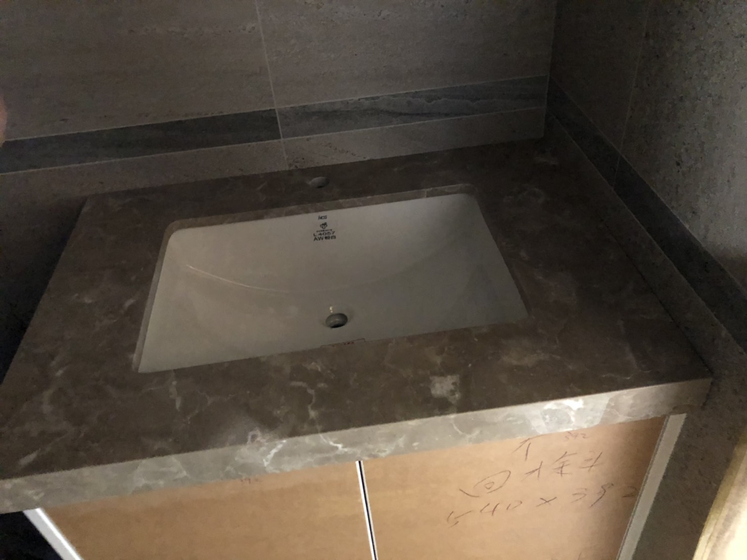 波斯灰-洗手檯面