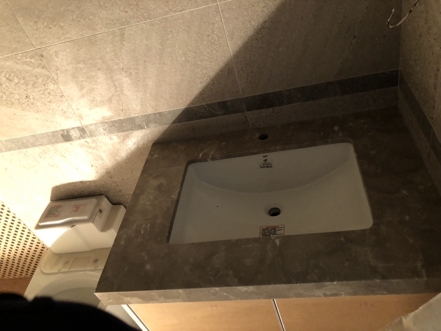 波斯灰-洗手檯面