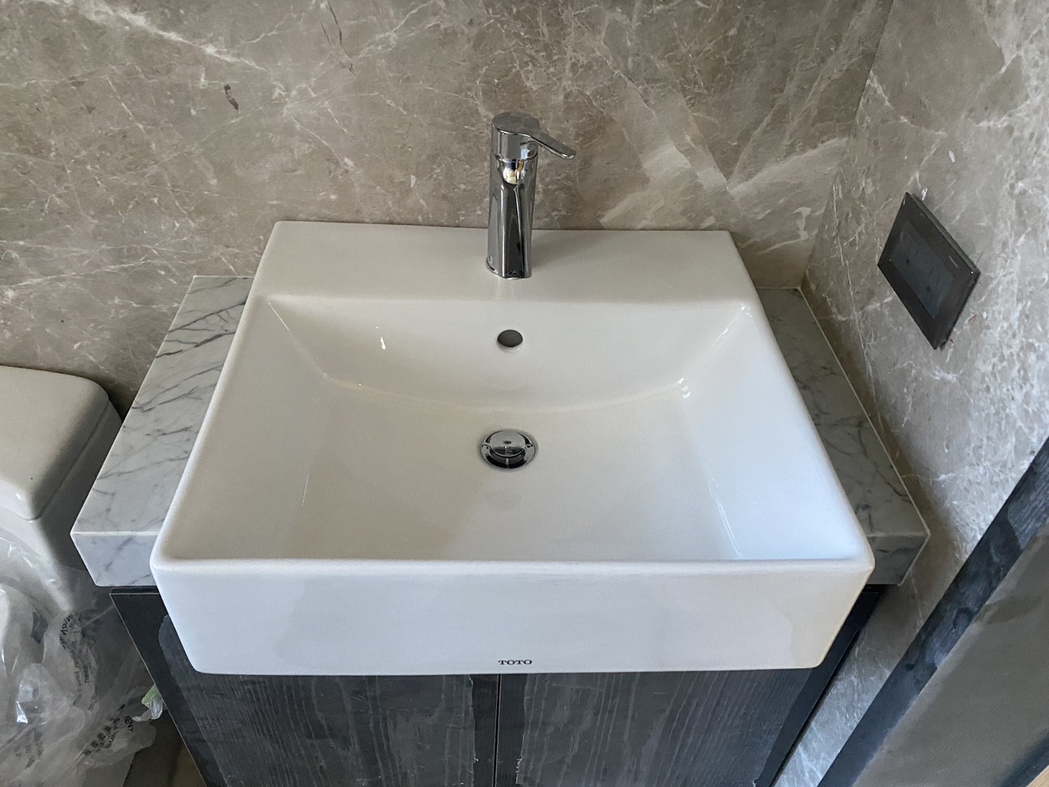 小雕刻白-洗手台