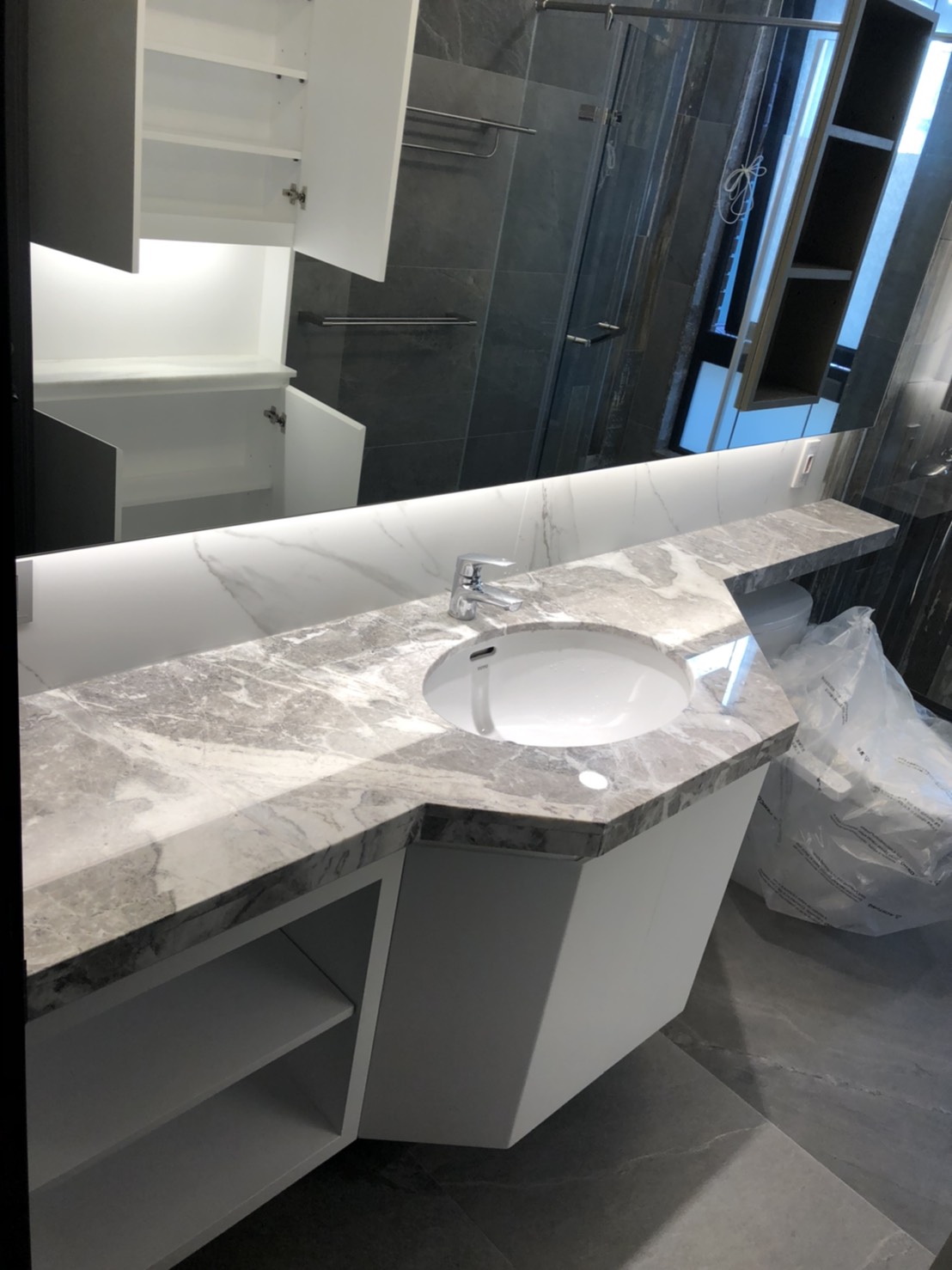 銀色星空-洗手檯面