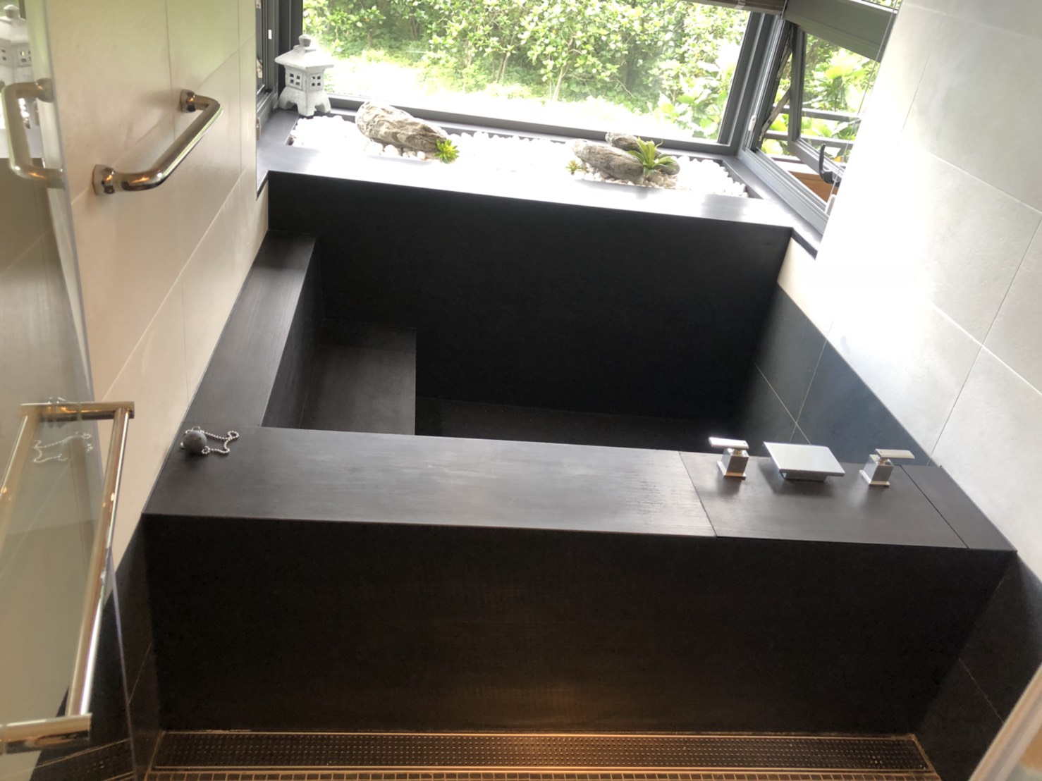 印度黑復古面-浴缸