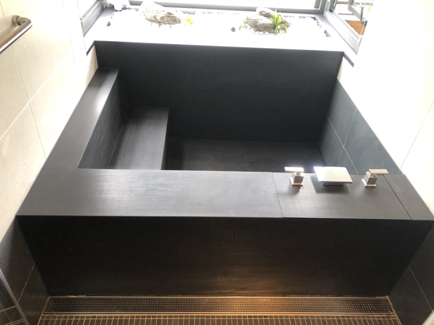 印度黑復古面-浴缸