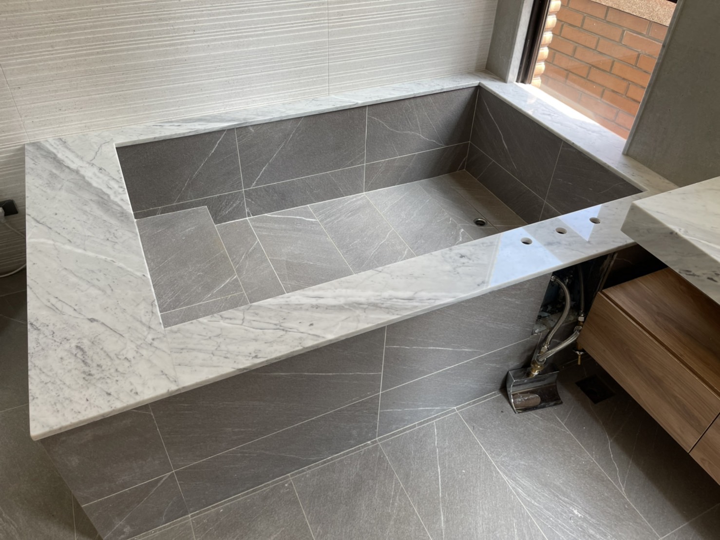 小雕刻白-浴缸蓋板