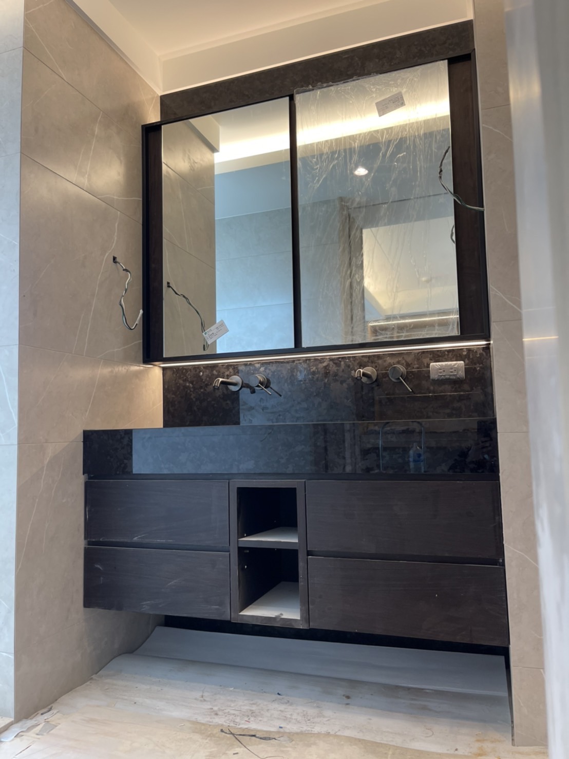 咖啡絨-洗手檯面