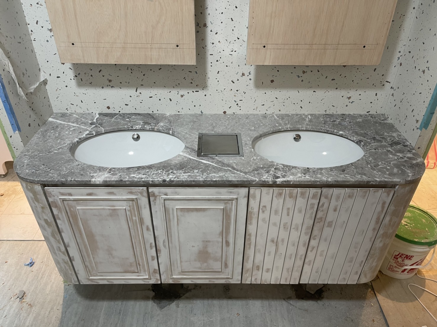 雅典娜灰-洗手檯面