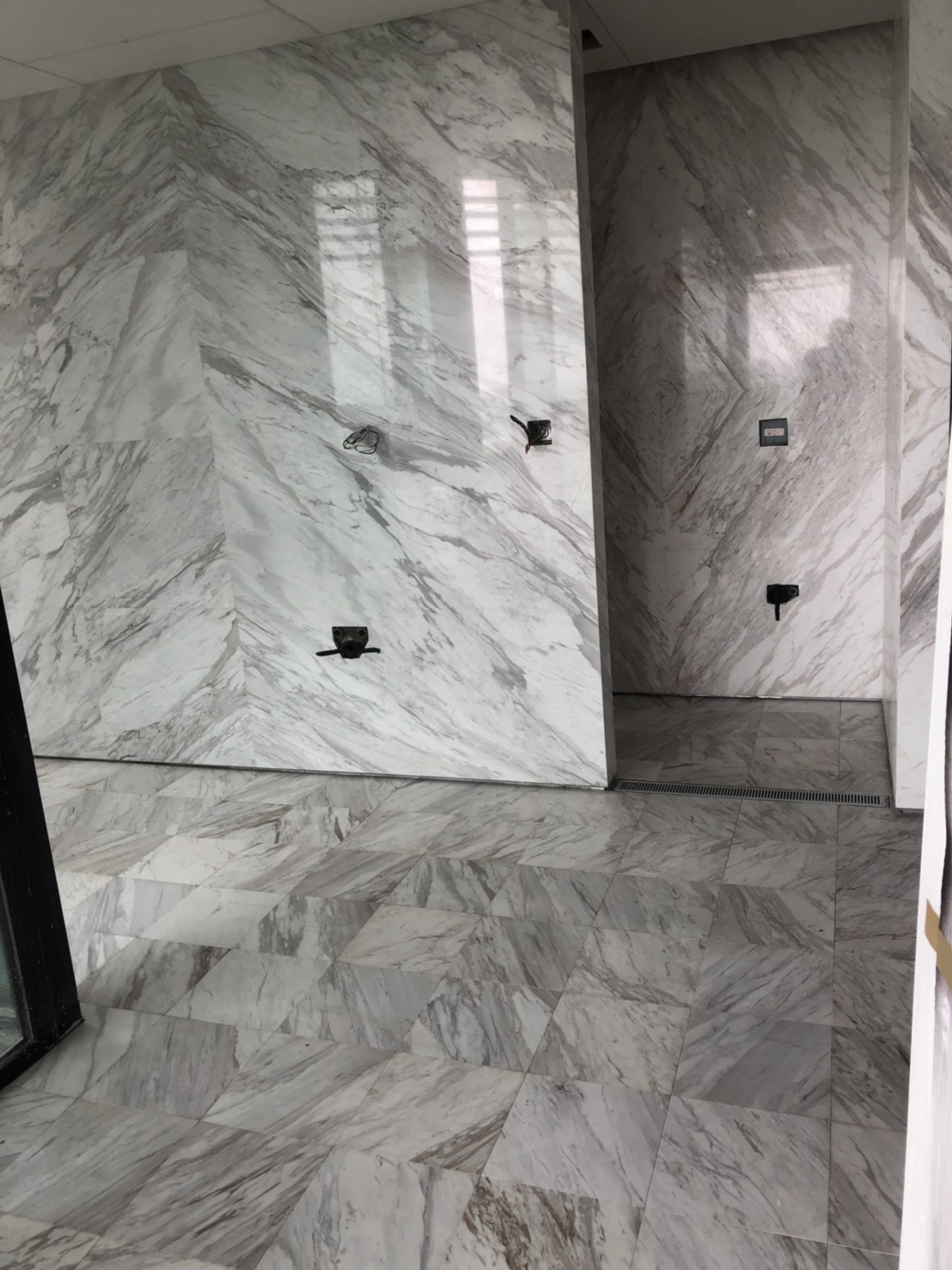 銀狐-地坪+牆面