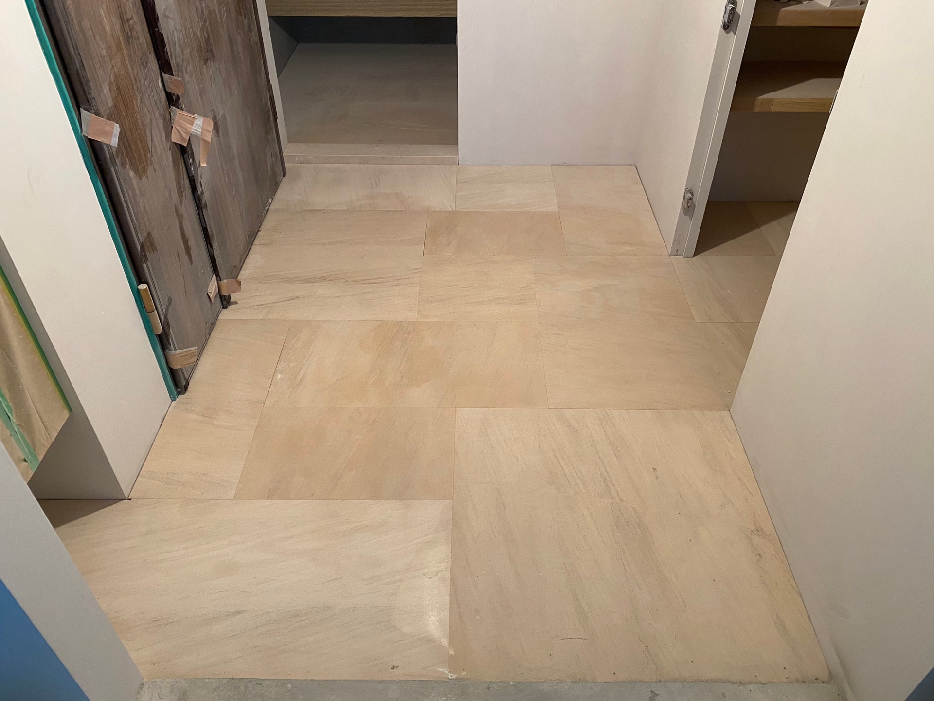 木化石-玄關地坪