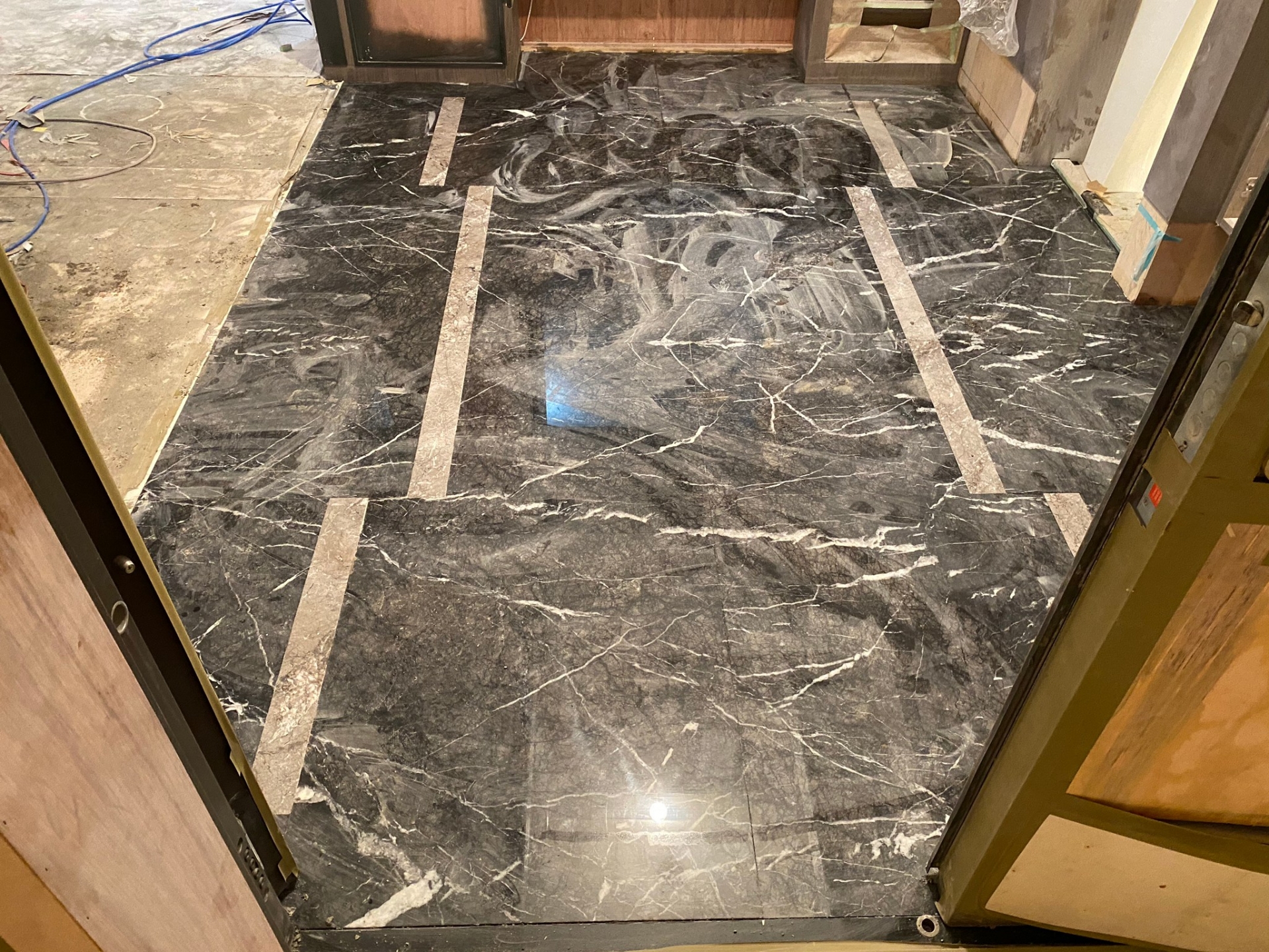 黑網+灰網-玄關地坪