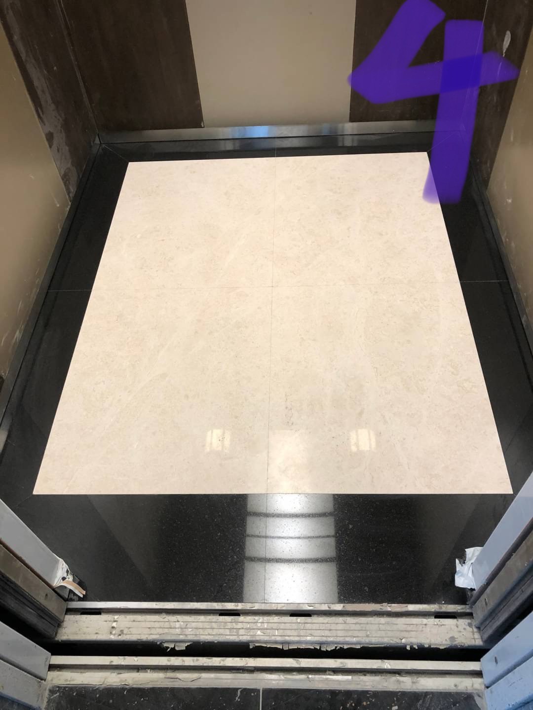 日光玫瑰+印度黑滾邊-電梯車廂